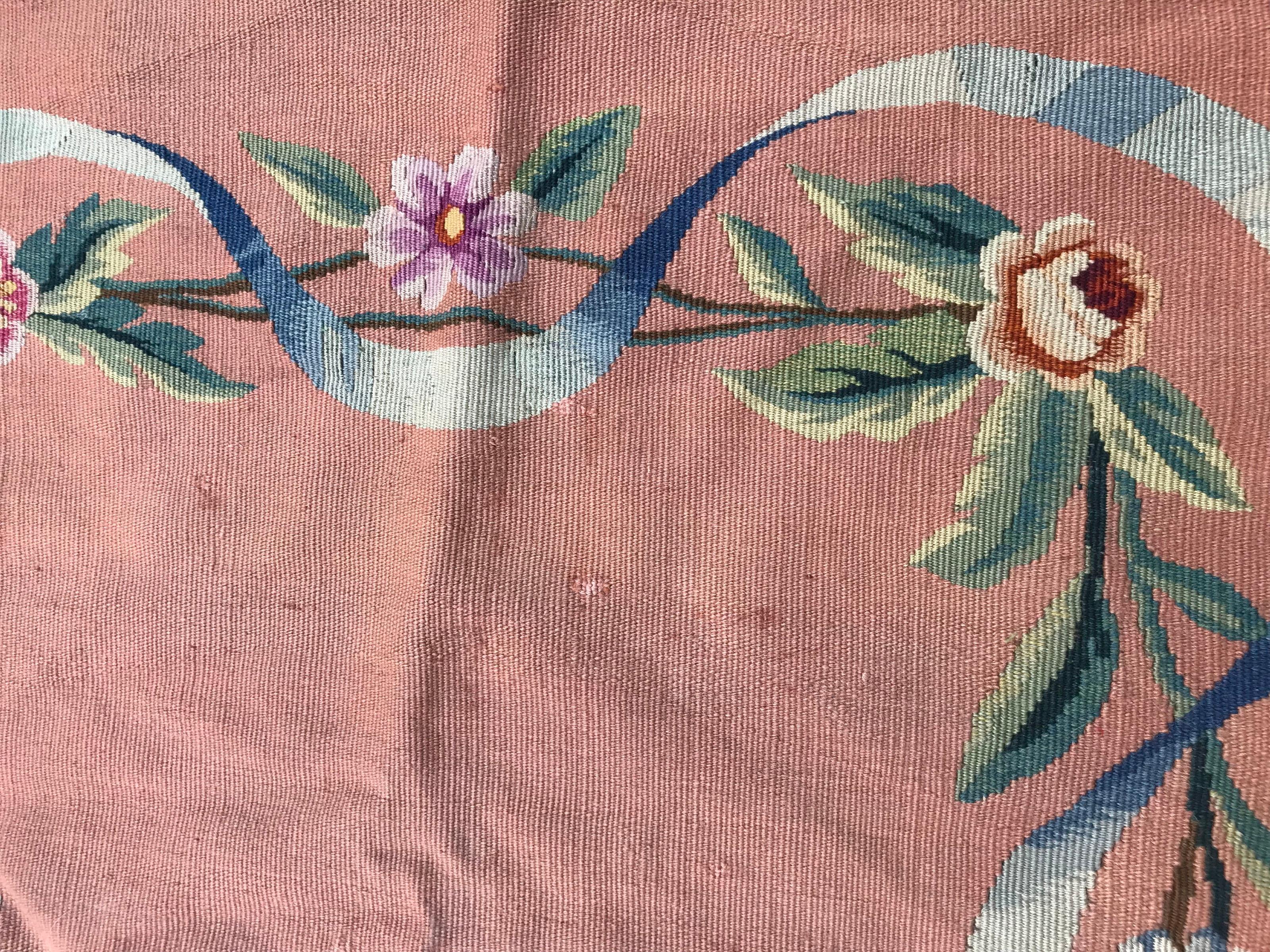 Bobyrug’s Beautiful Little Antique Aubusson Flat Rug Tapestry In Good Condition For Sale In Saint Ouen, FR