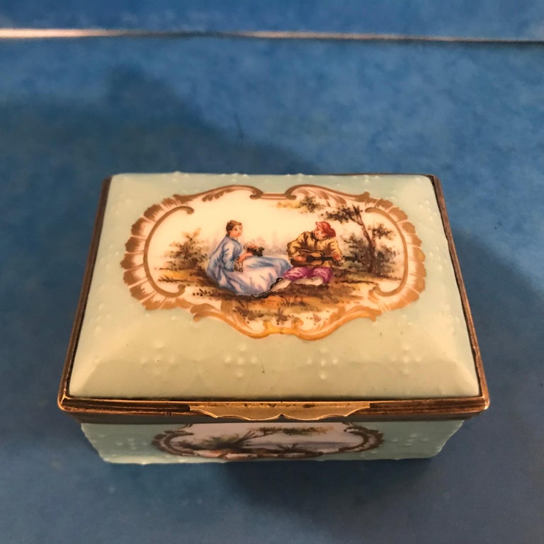 Beautiful Little French 1780 Painted Porcelain Box For Sale at 1stDibs