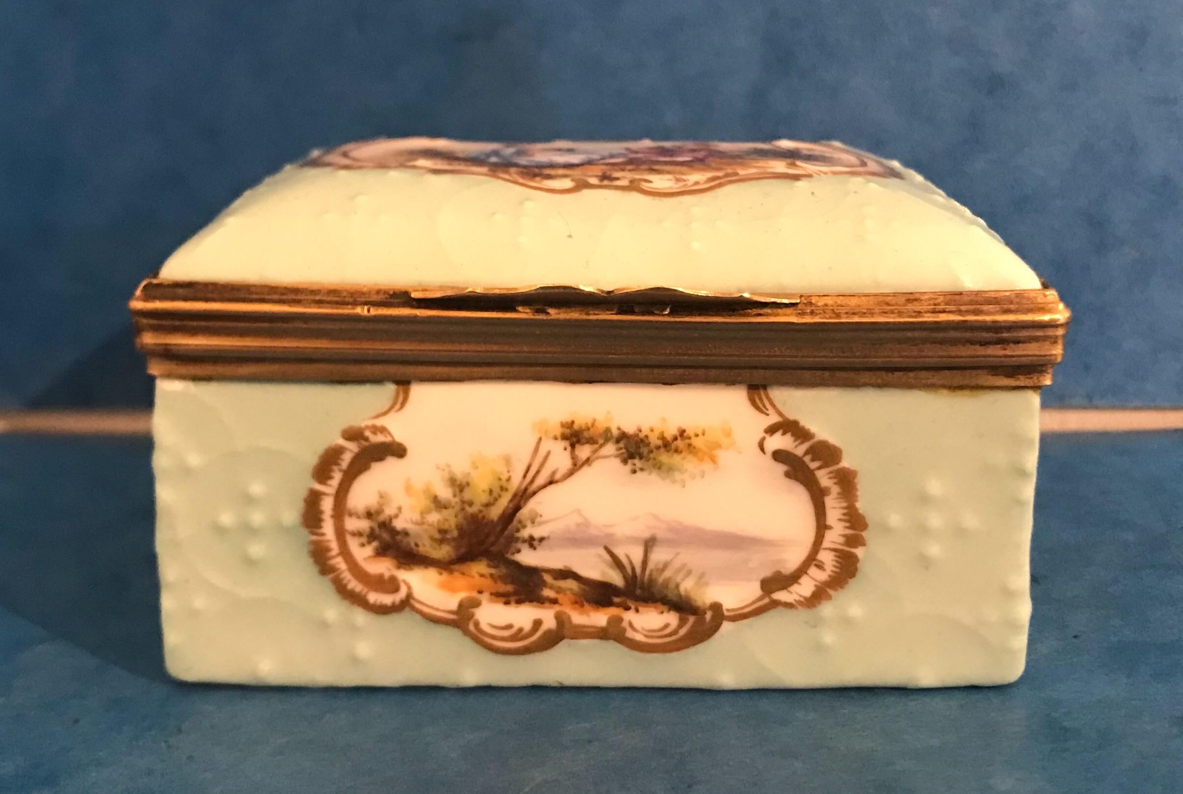 Late 18th Century Beautiful Little French 1780 Painted Porcelain Box For Sale