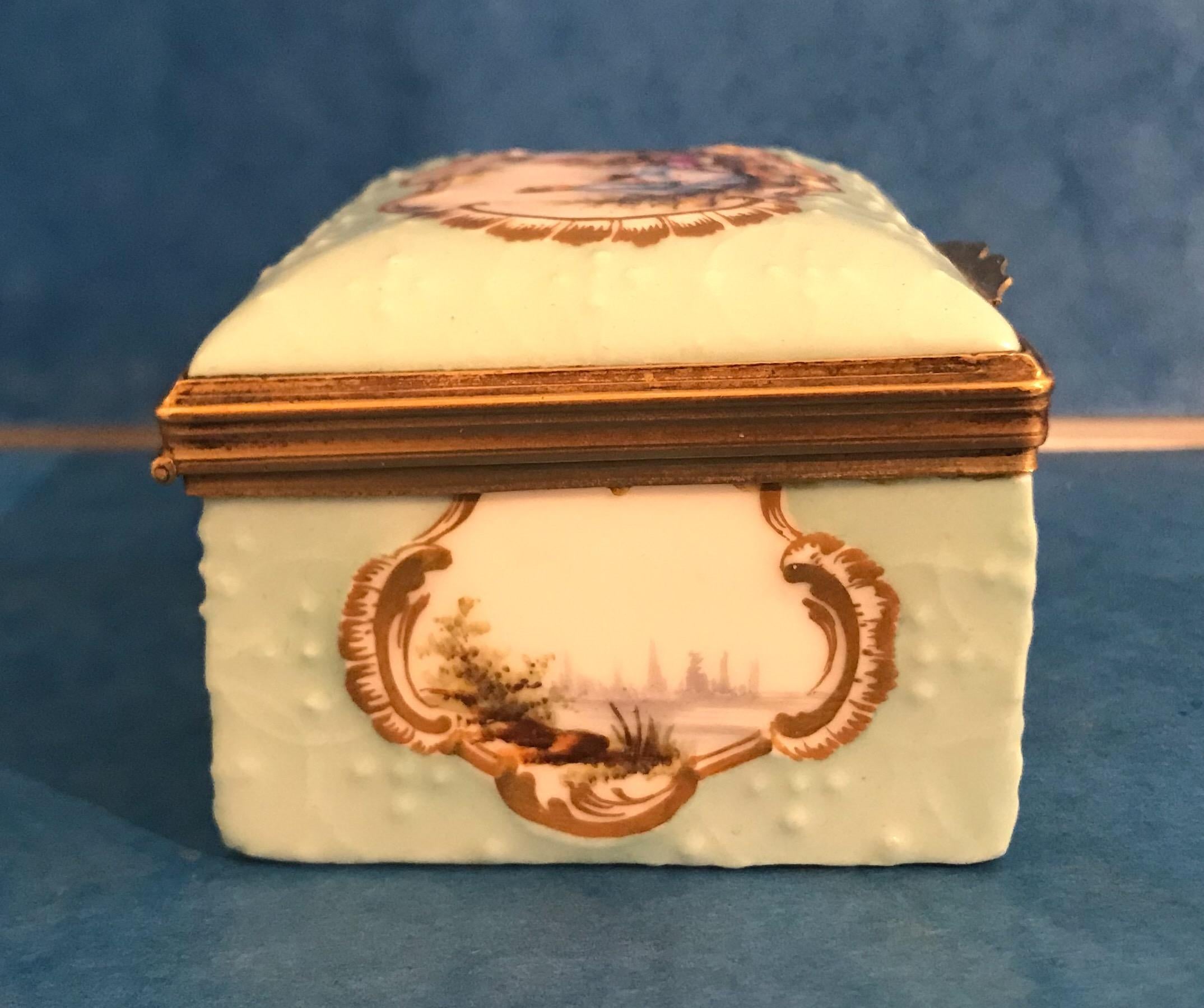 Beautiful Little French 1780 Painted Porcelain Box For Sale 4