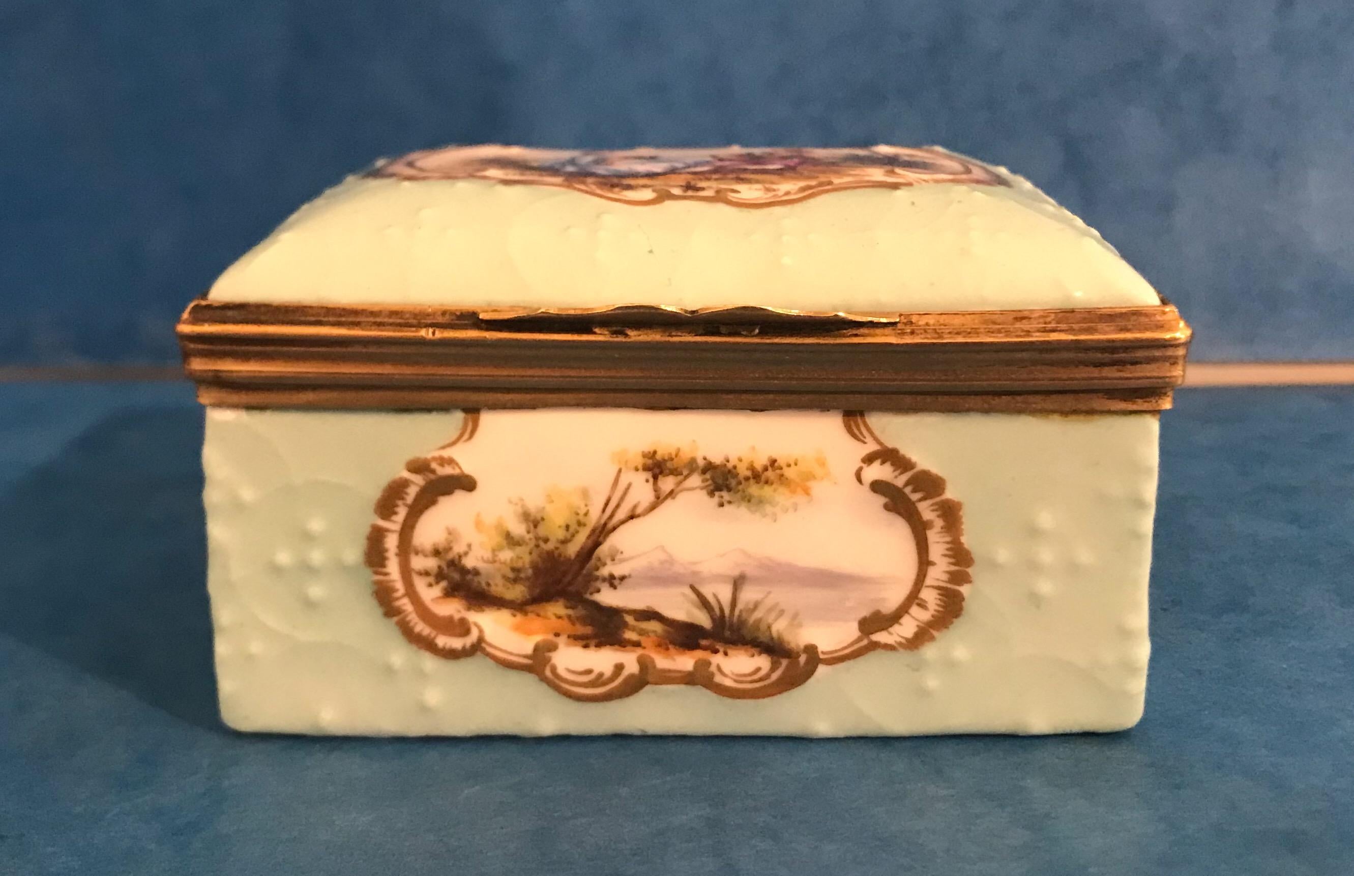 Beautiful Little French 1780 Painted Porcelain Box For Sale 5