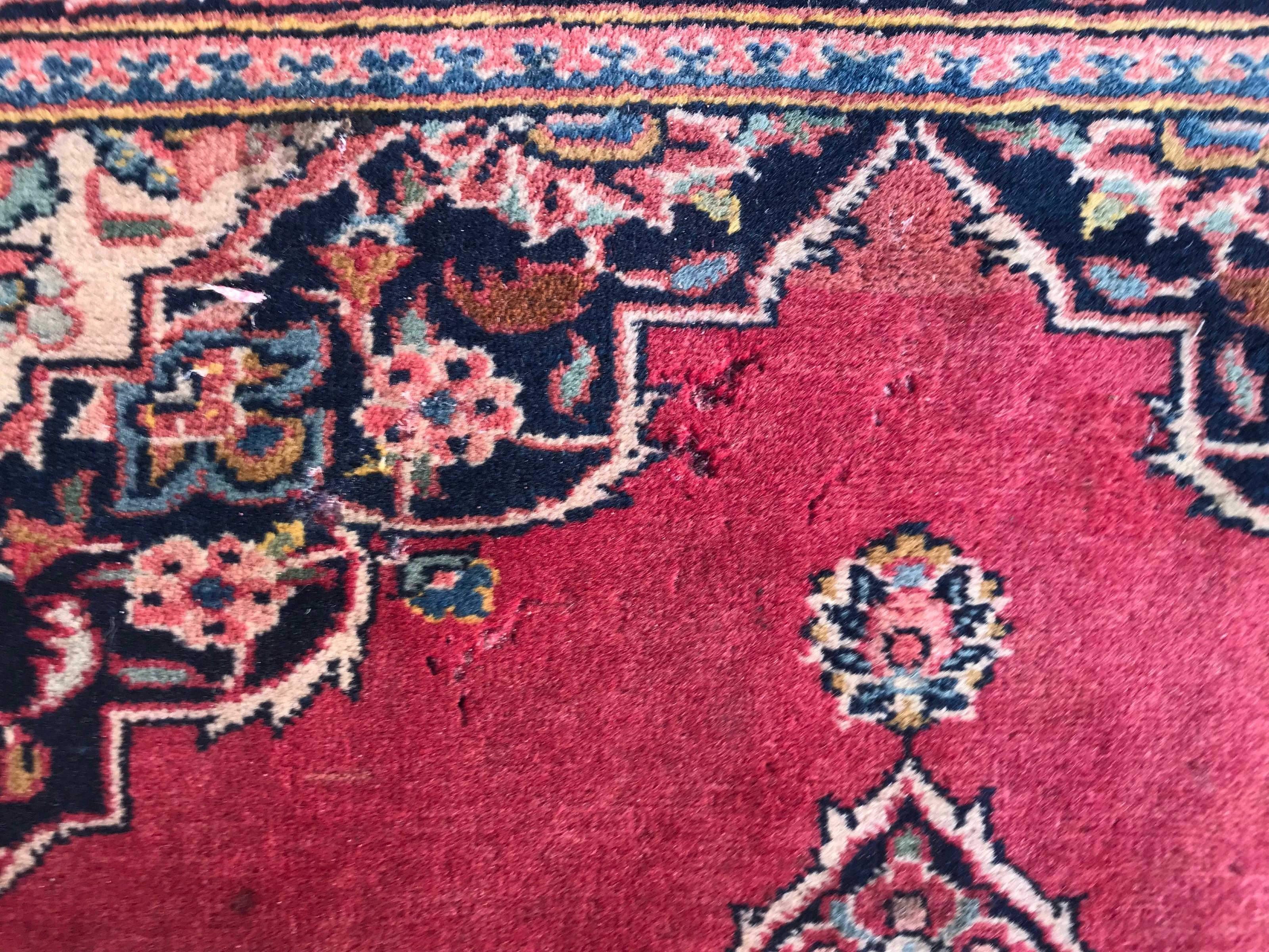 Hand-Knotted Beautiful Little Kashan Rug