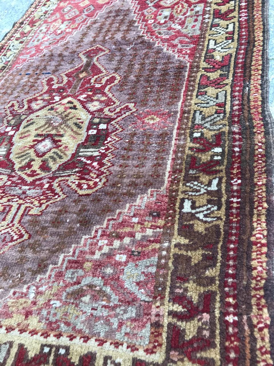 Bobyrugs schöner kleiner türkischer Yastik-Teppich im Angebot 3