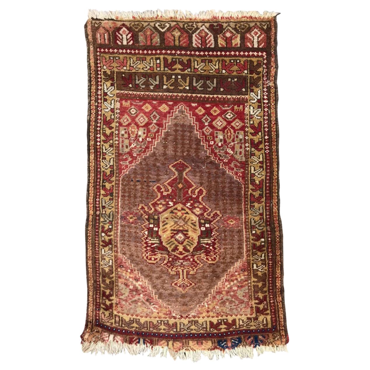 Le magnifique petit tapis turc Yastik de Bobyrug