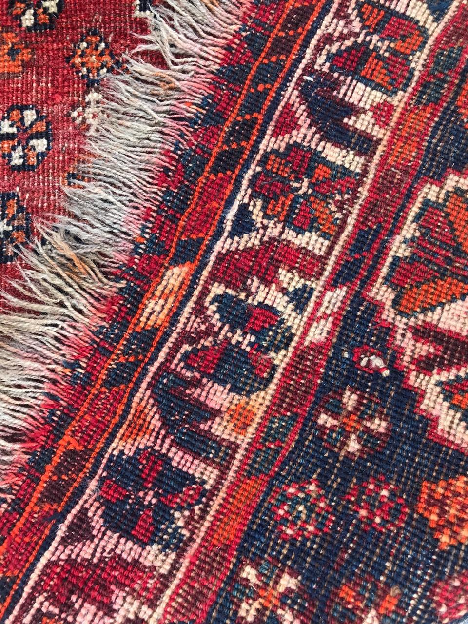 Bobyrug’s Beautiful Little Vintage Shiraz Rug For Sale 6