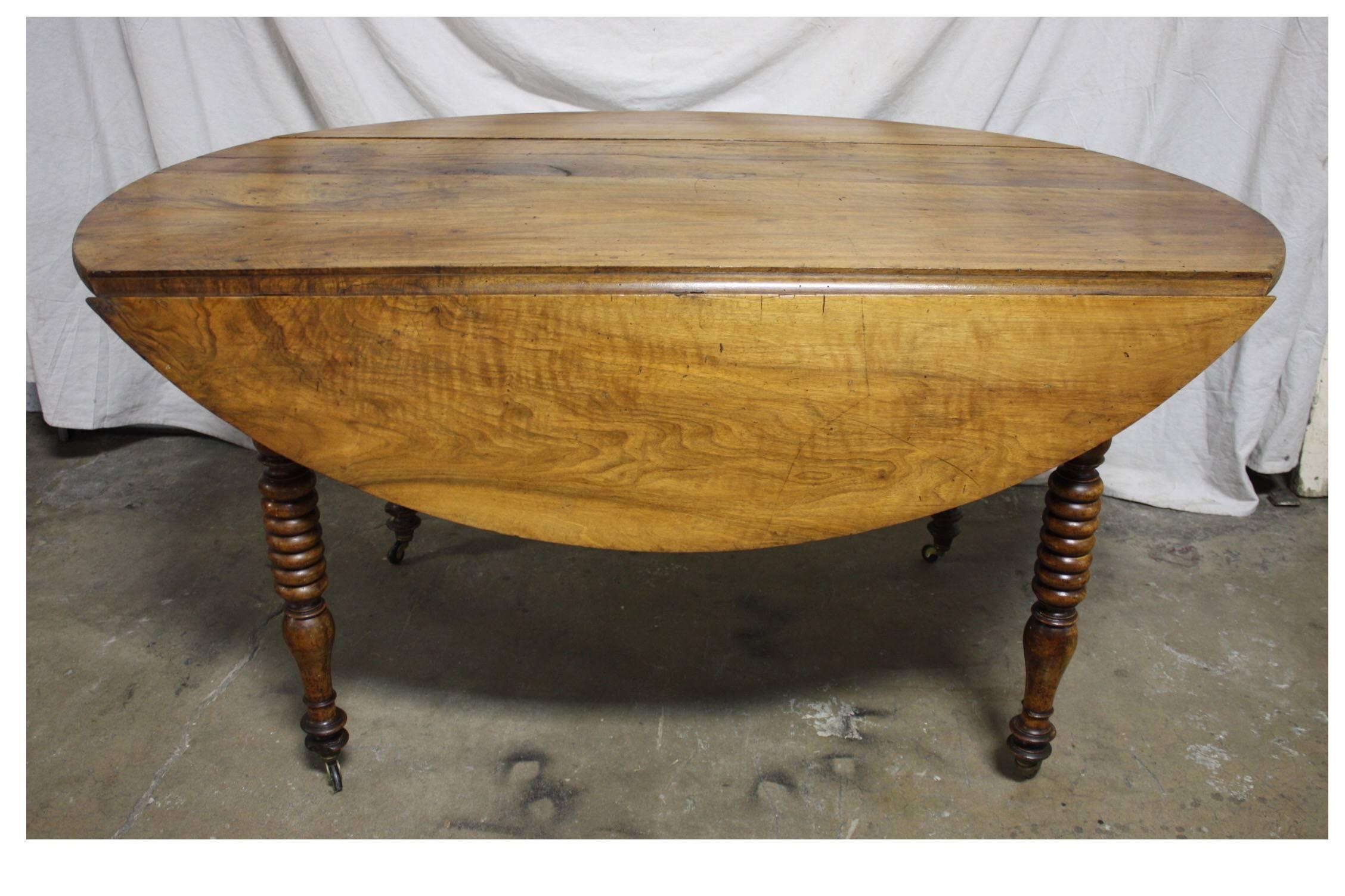 Louis-Philippe period table with a beautiful flamed walnut.