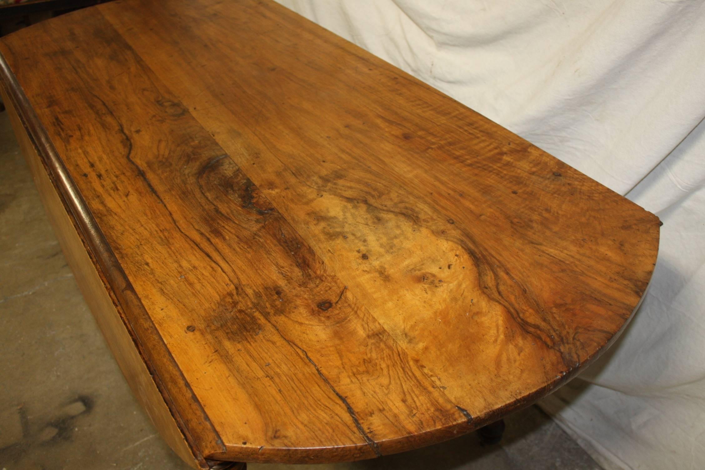 Beautiful Louis-Philippe Period Table In Good Condition In Stockbridge, GA