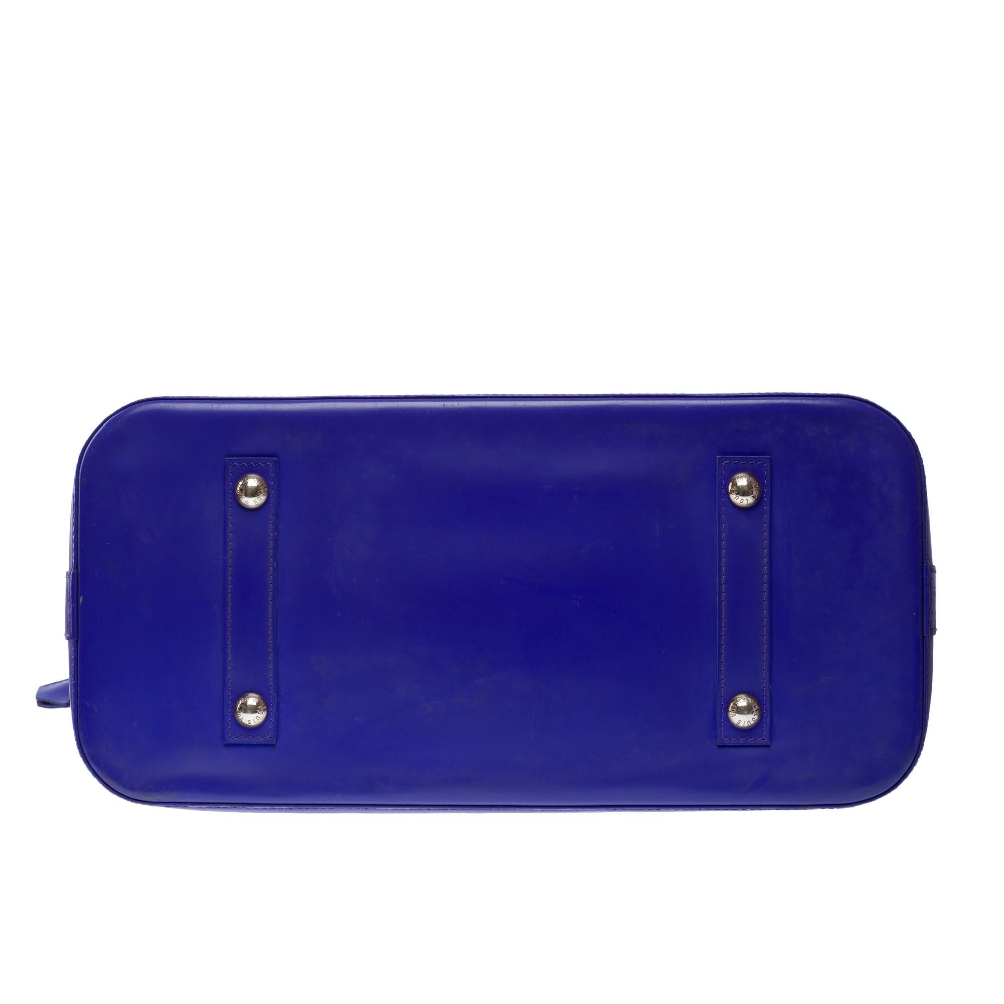 Beautiful Louis Vuitton Alma GM handbag in Fig épi leather, SHW For Sale 6