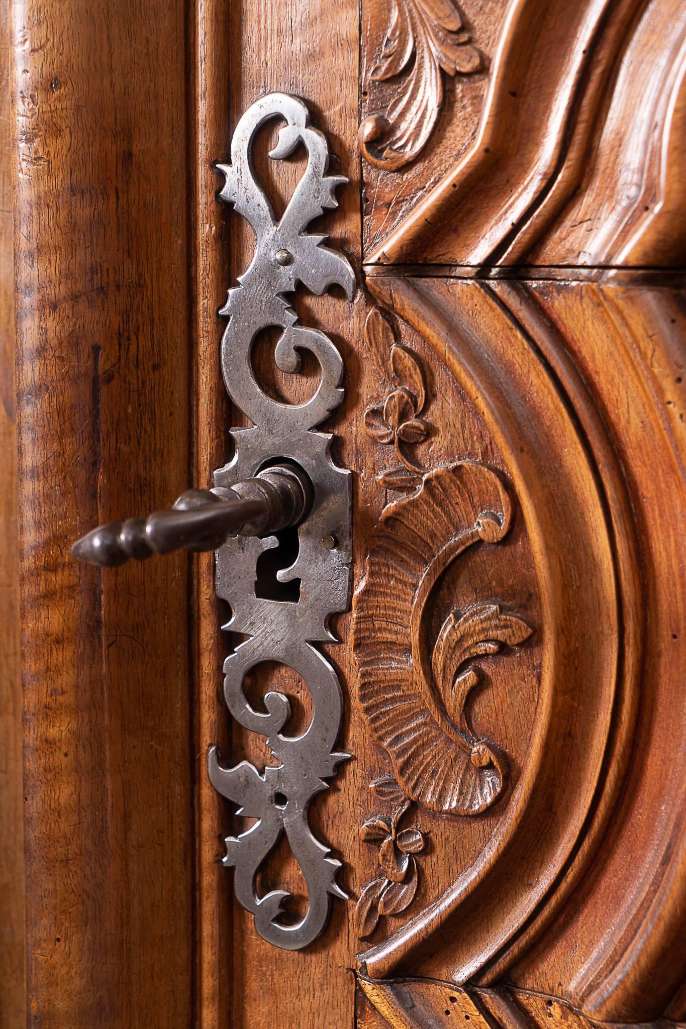 armoire louis xiv d'epoque