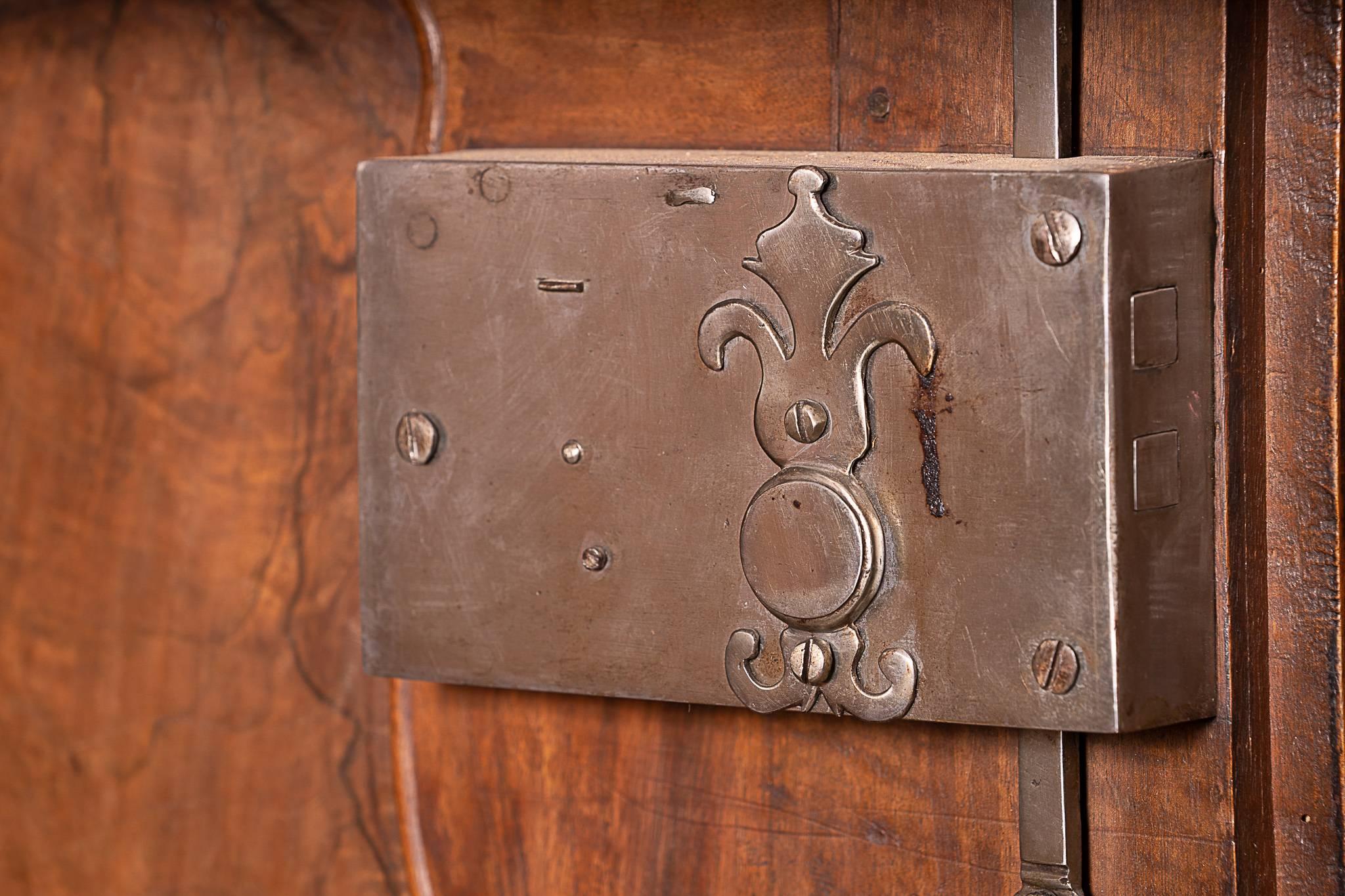 18th Century and Earlier Beautiful Louis XIV Walnut Armoire For Sale