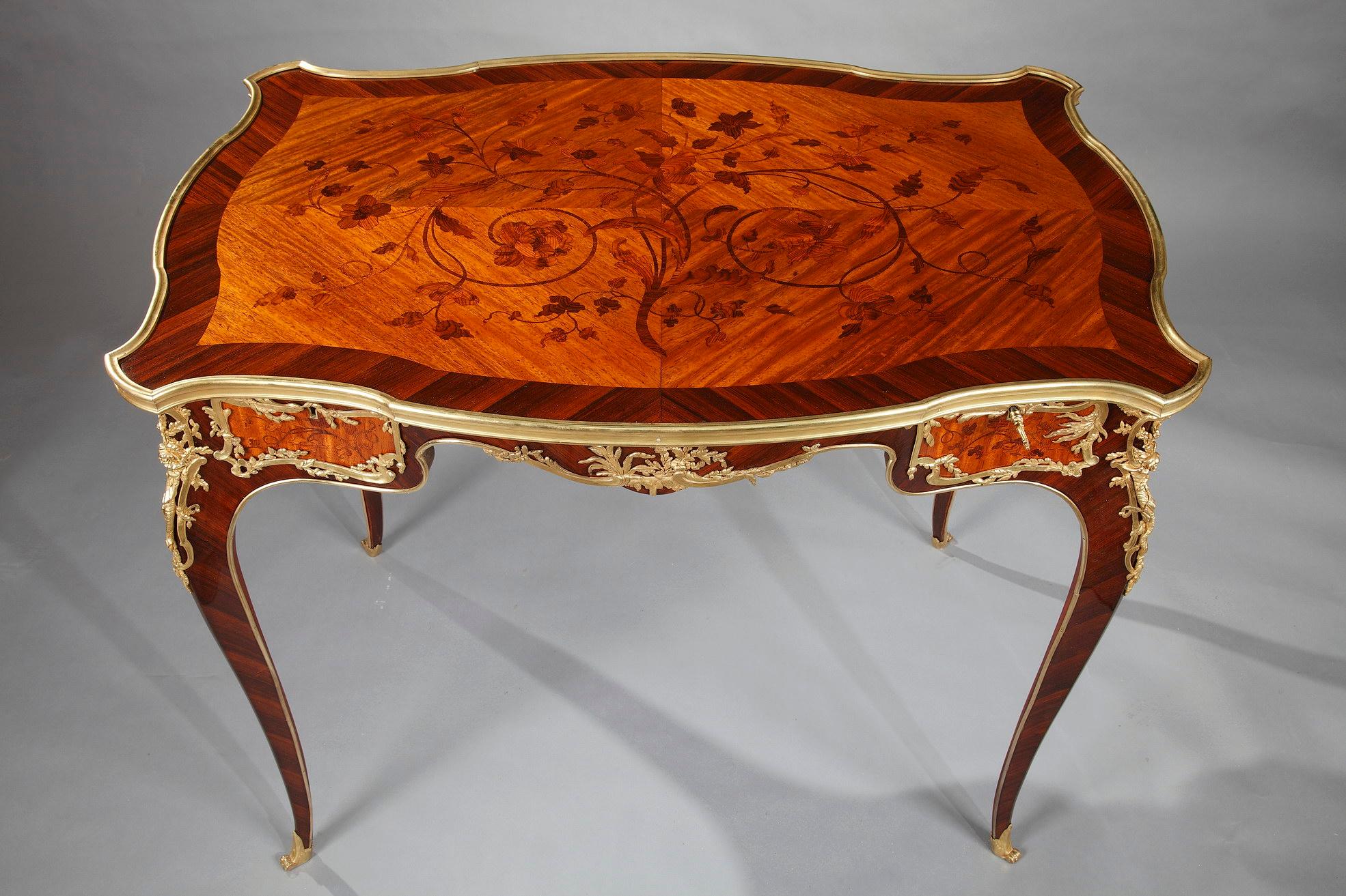 French Louis XV Style Table Attributed to J.E. Zwiener, France, circa 1880 For Sale