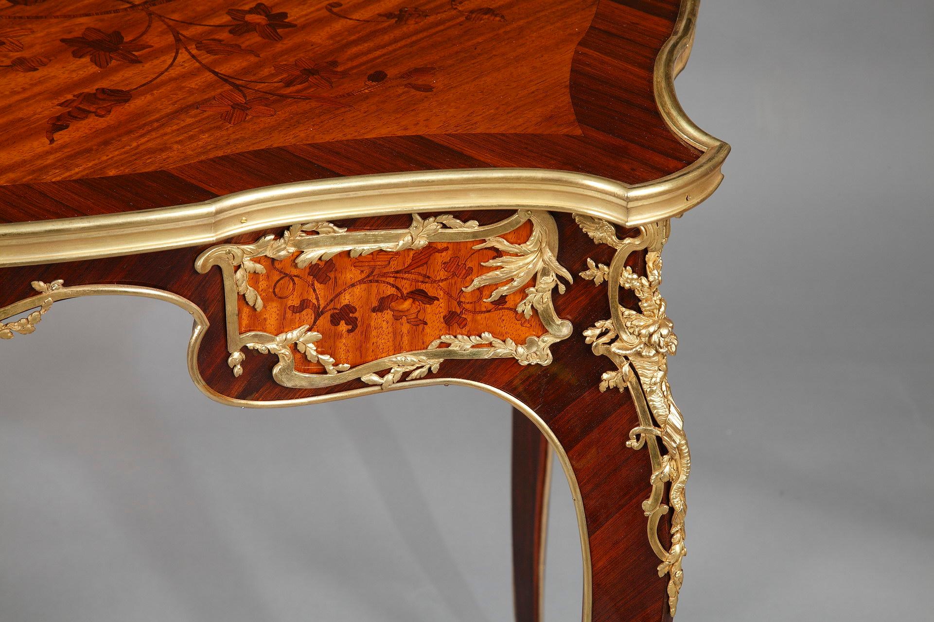 Louis XV Style Table Attributed to J.E. Zwiener, France, circa 1880 For Sale 3