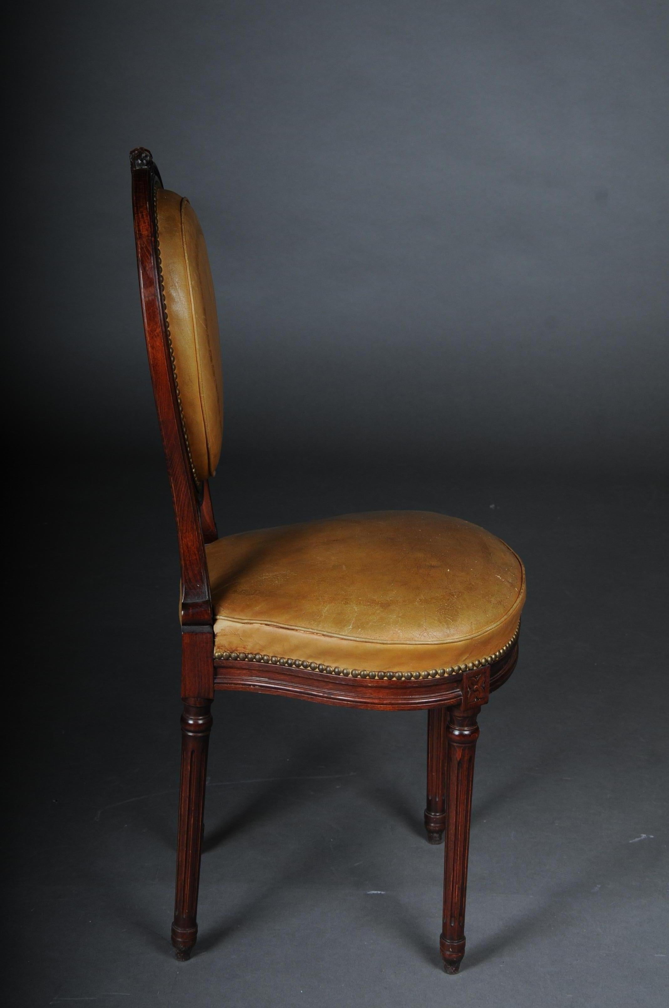 Beautiful Louis XVI Salon Chair, France, around 1920 In Good Condition For Sale In Berlin, DE
