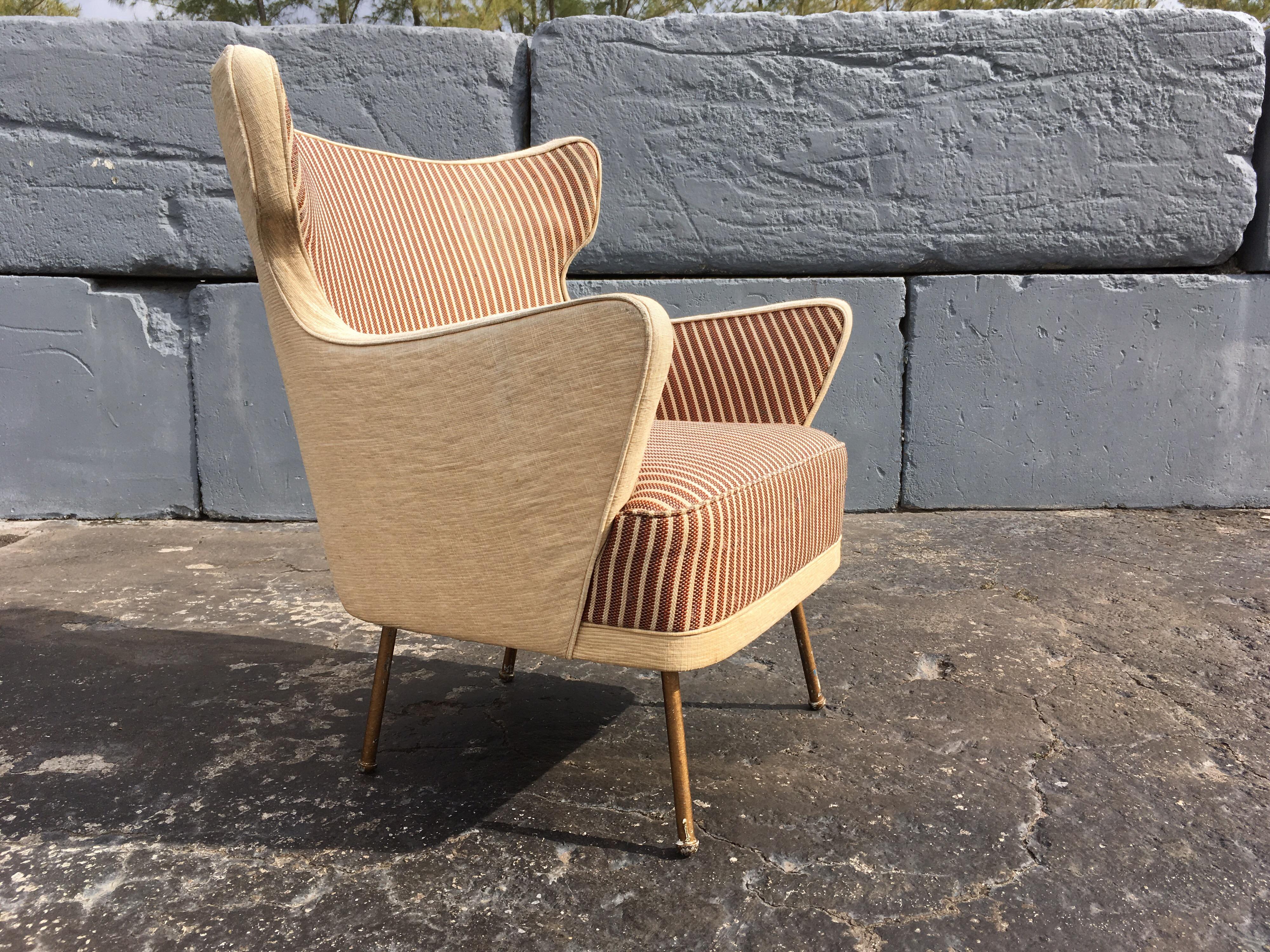 Beautiful Lounge Chairs in the Style of Gio Ponti In Fair Condition In Miami, FL