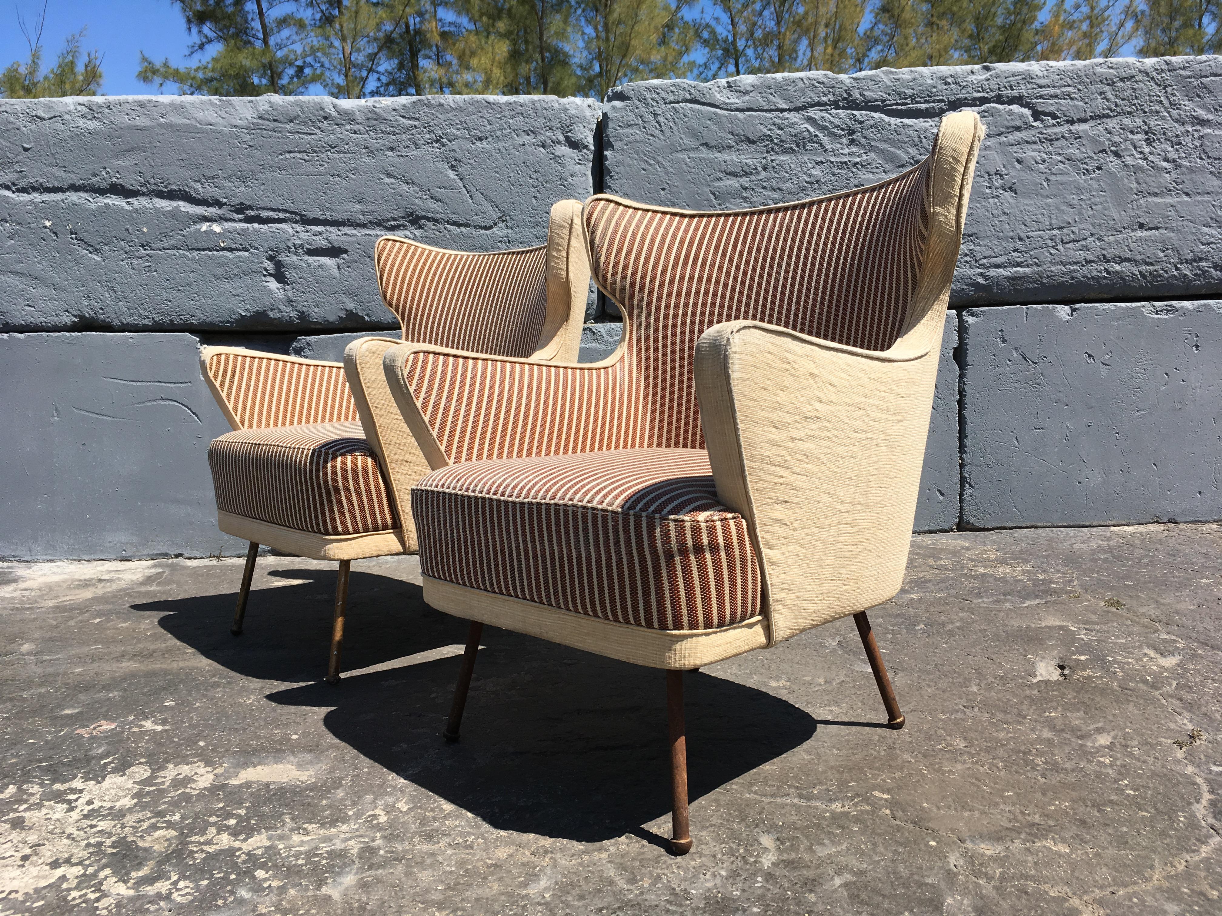 Metal Beautiful Lounge Chairs in the Style of Gio Ponti