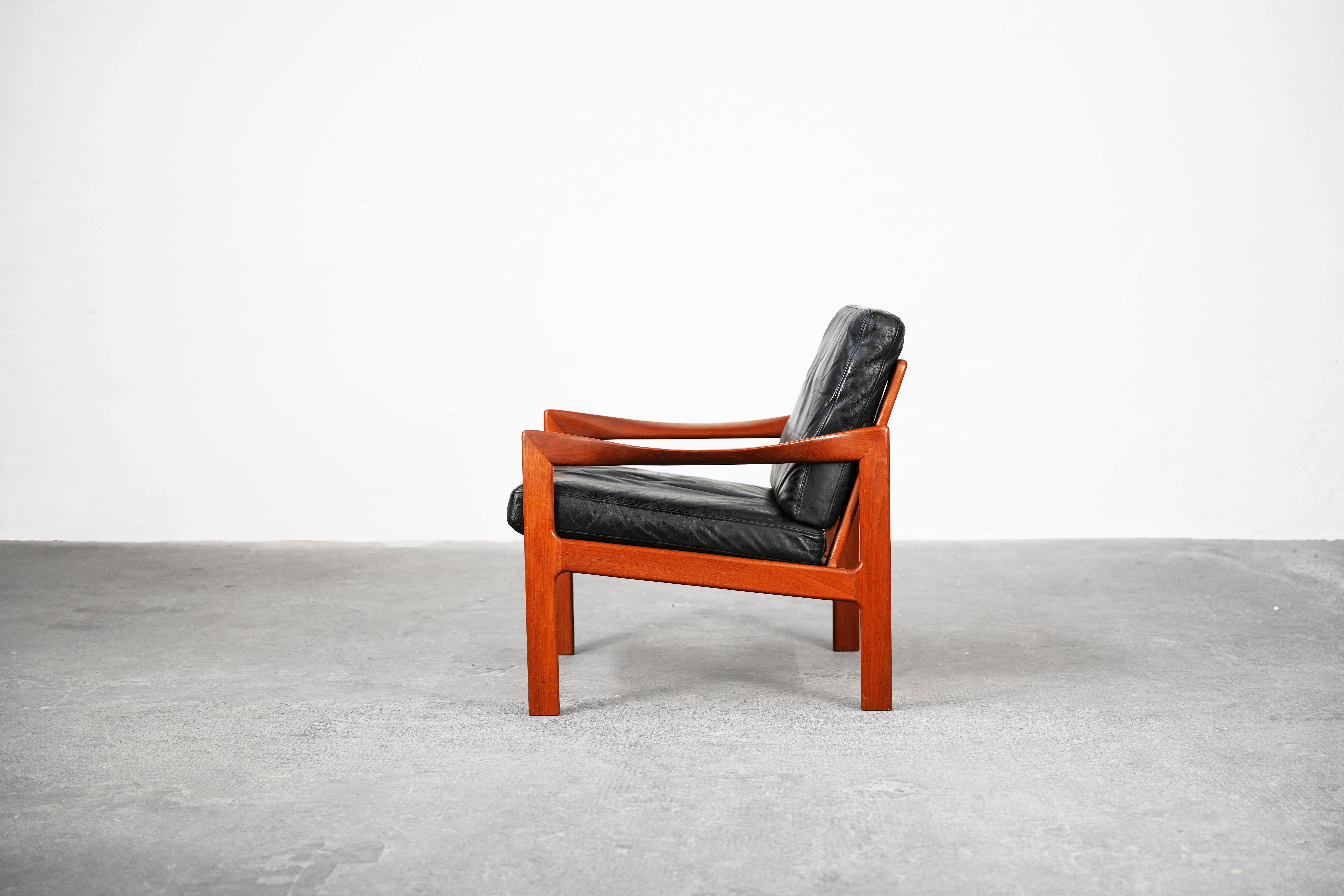 Danish Beautiful Lounge Easy Chair by Illum Walkelsø for Niels Eilersen, 1960s