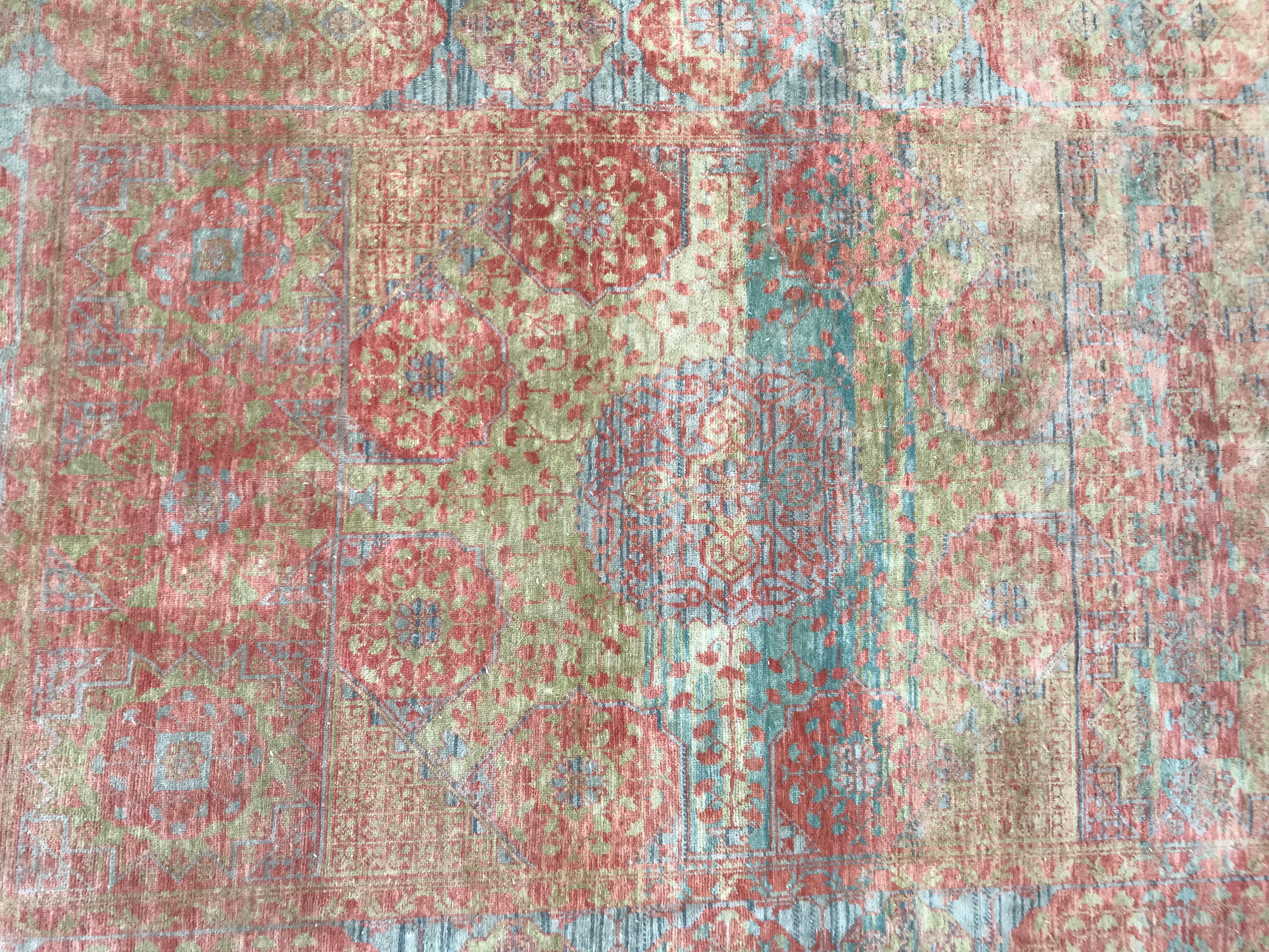 Very nice fine 20th century Rug with a Mamlouk period design with beautiful colors with pink, orange, green and blue, entirely and very finely hand knotted with wool velvet on cotton foundation.
 
 
 