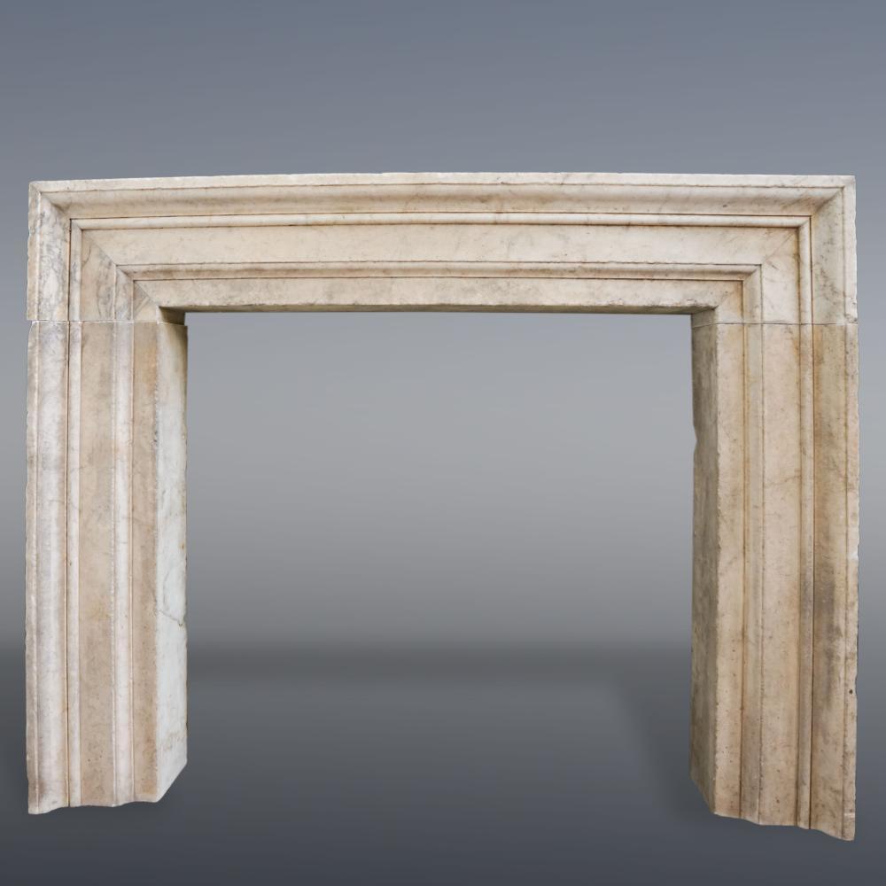 Beautiful Marble Fireplace In Good Condition For Sale In Rome, IT