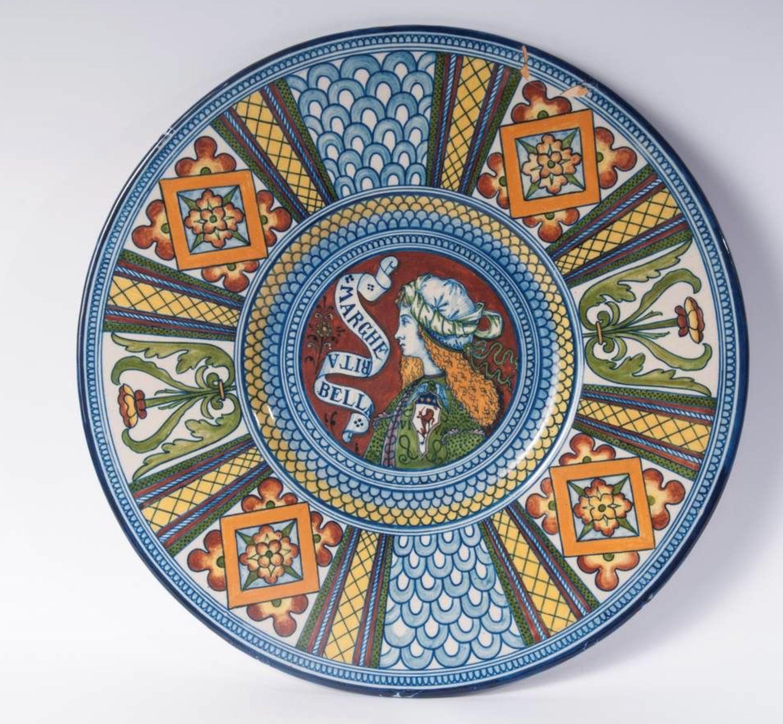 Schöner Massimo-Kupferteller, 1911/1914, 20. Jahrhundert (Handgefertigt) im Angebot