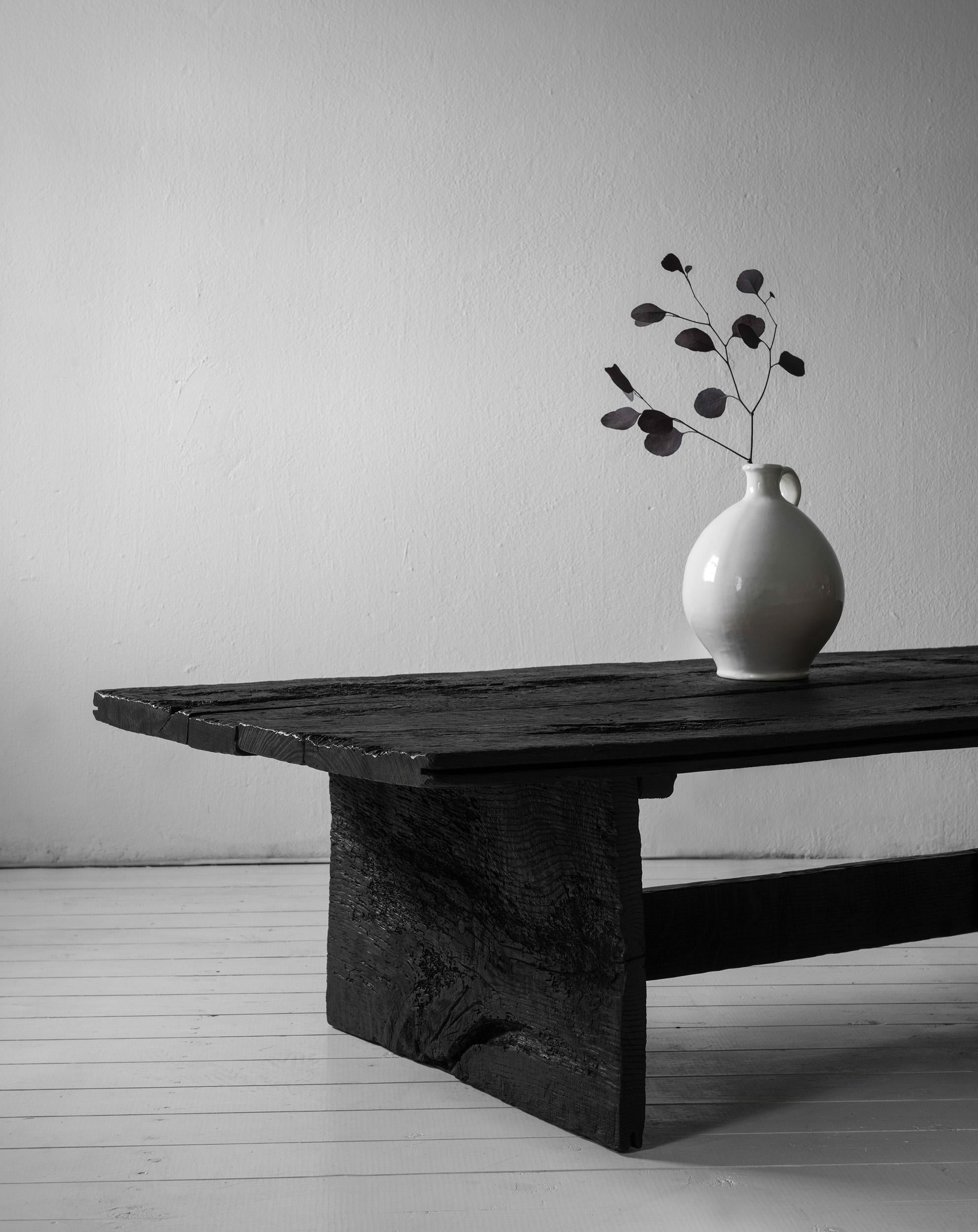 Chêne Magnifique table basse de taille moyenne Artempo en Oak du 17ème siècle en vente