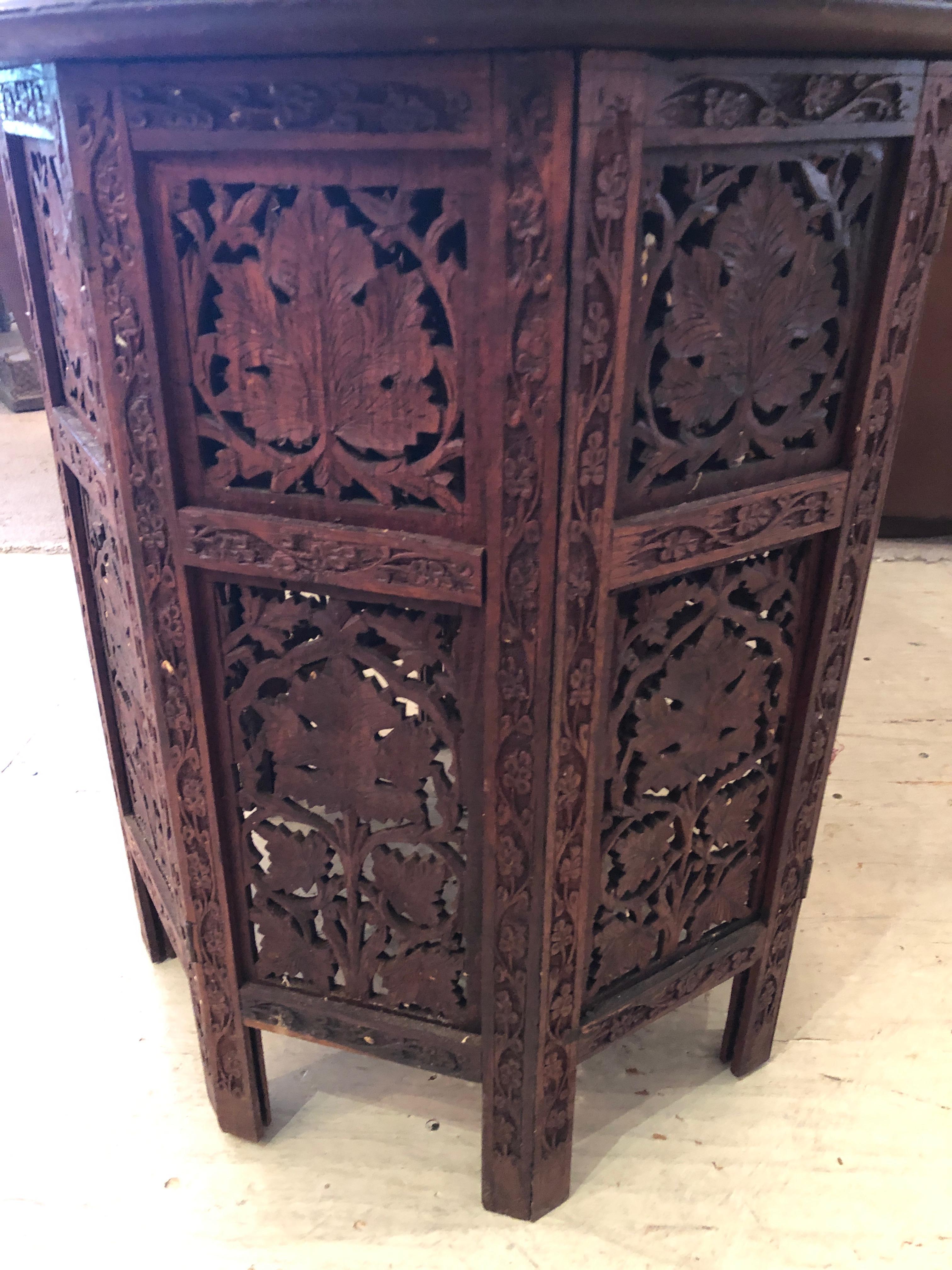 Wood Beautiful Medium Sized Round Moorish Anglo-Indian End Table