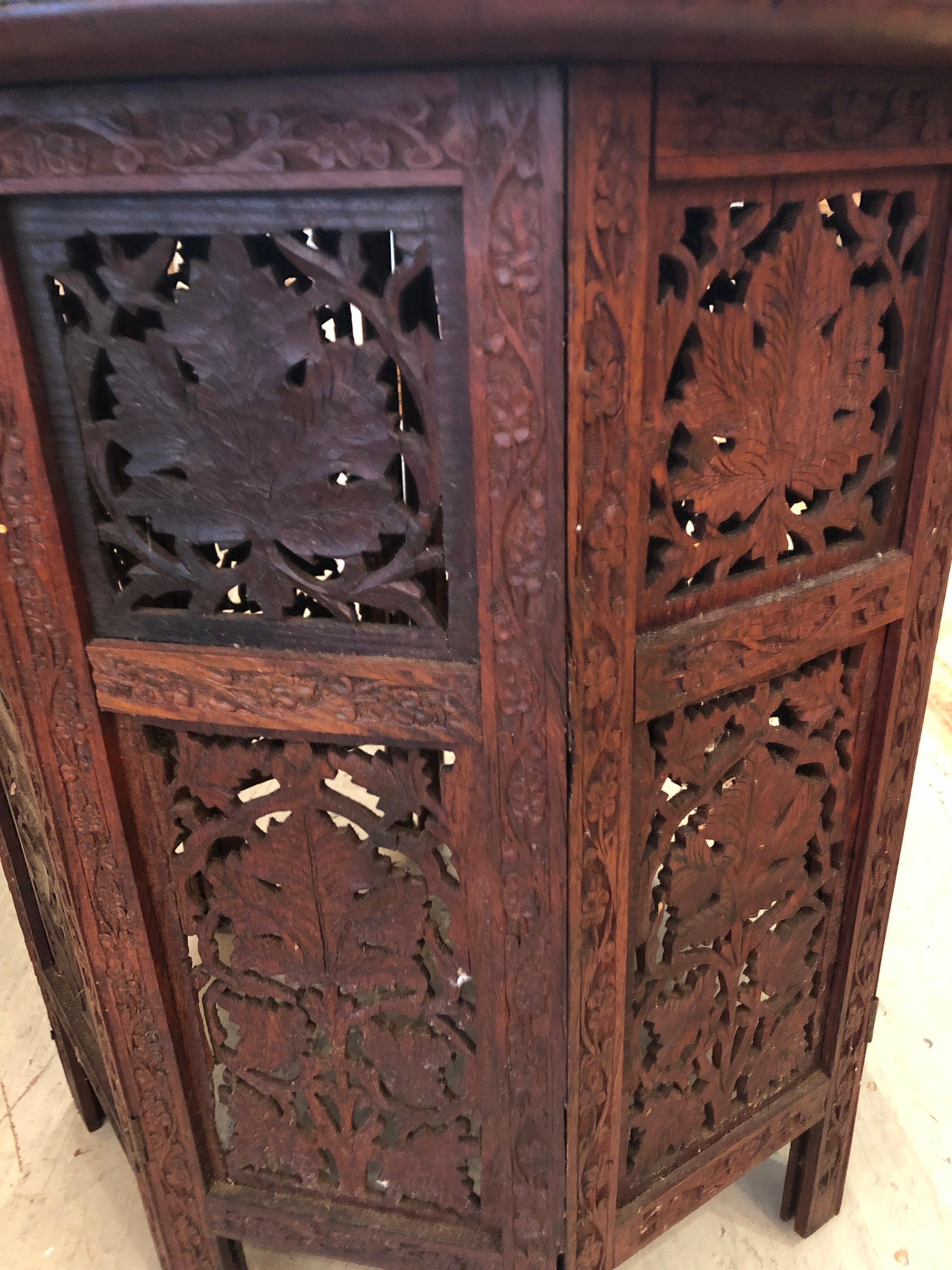 Beautiful Medium Sized Round Moorish Anglo-Indian End Table 1