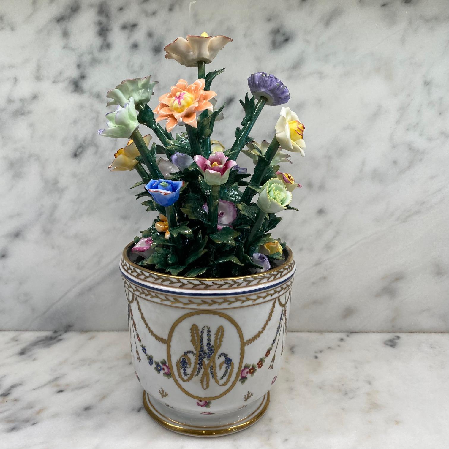 Beautiful Meticulously Detailed French Sevres Porcelain Flower Vase or Cachepot For Sale 6