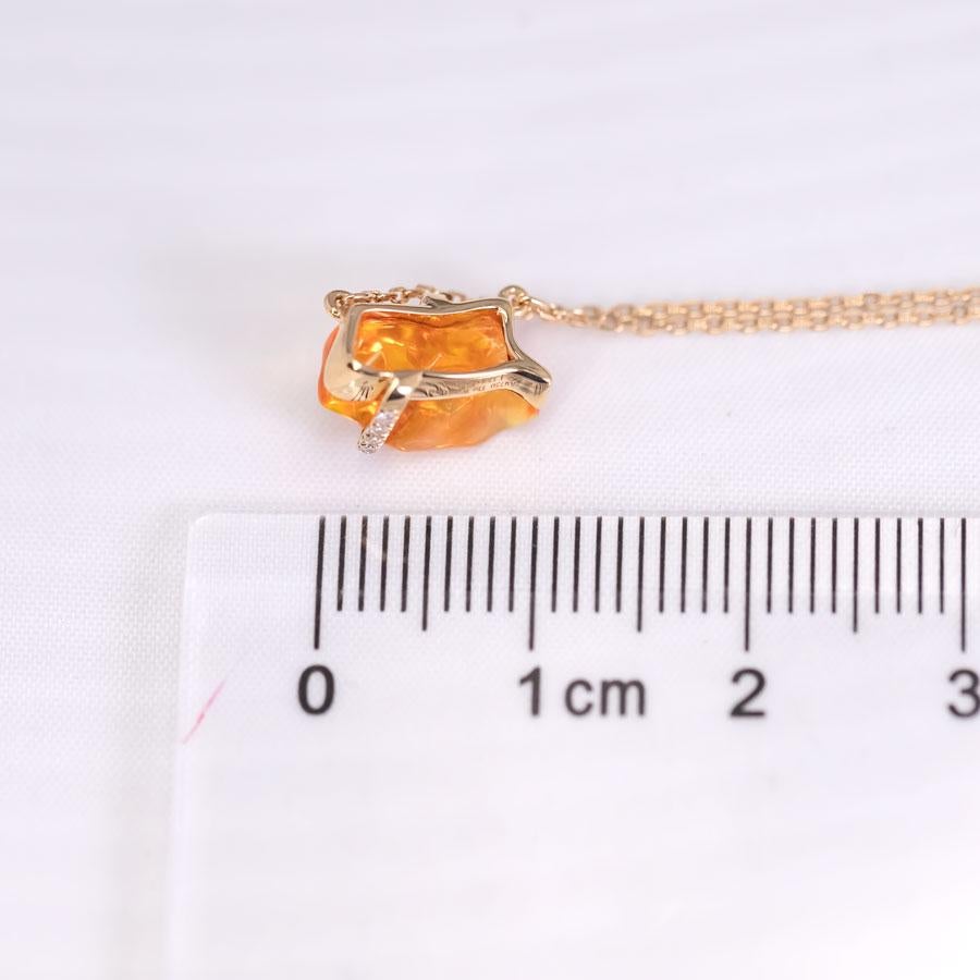 Women's or Men's Beautiful Mexican Fire Opal Diamond Necklace 18K Yellow Gold For Sale
