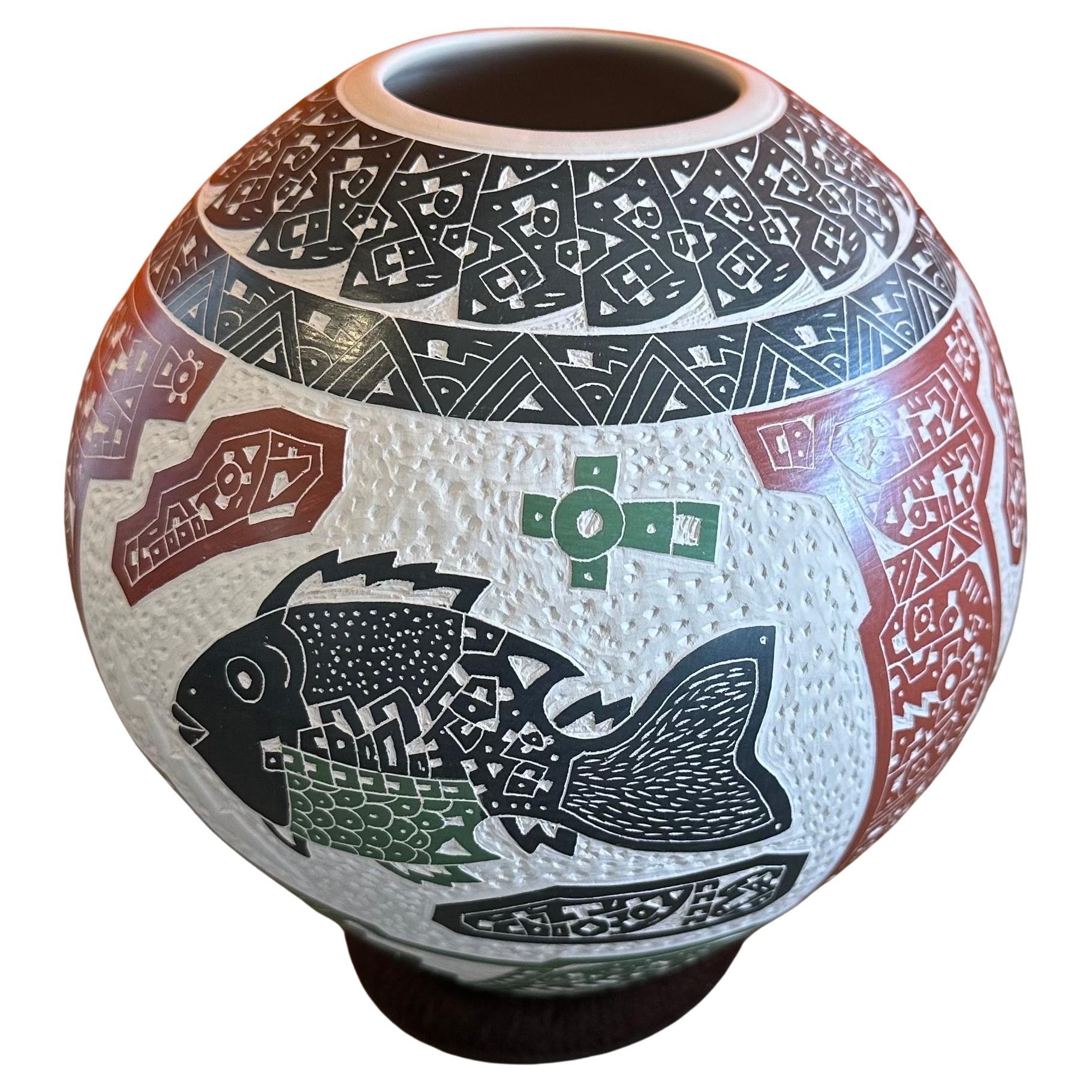 Policromo Bellissimo vaso di arte popolare messicana Mata Ortiz Pottery di Juan Carlos V. Rodriquez in vendita