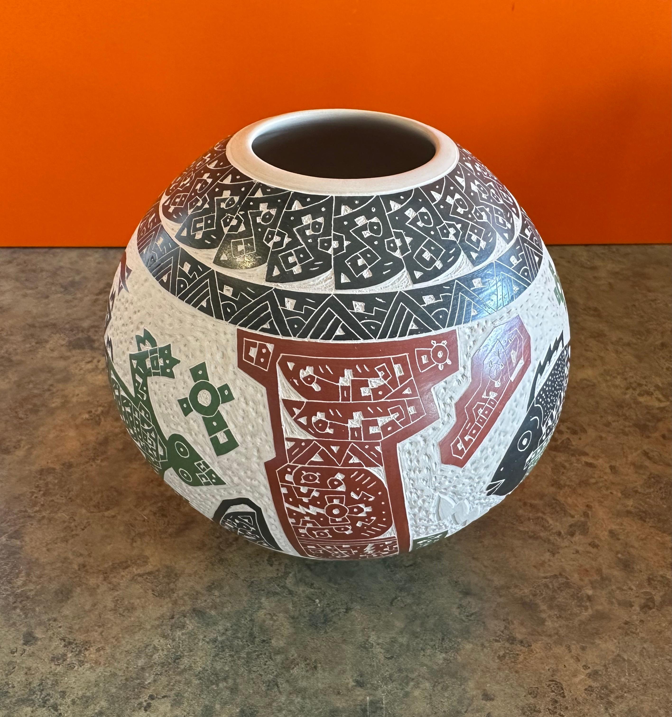 Bellissimo vaso di arte popolare messicana Mata Ortiz Pottery di Juan Carlos V. Rodriquez in vendita 2