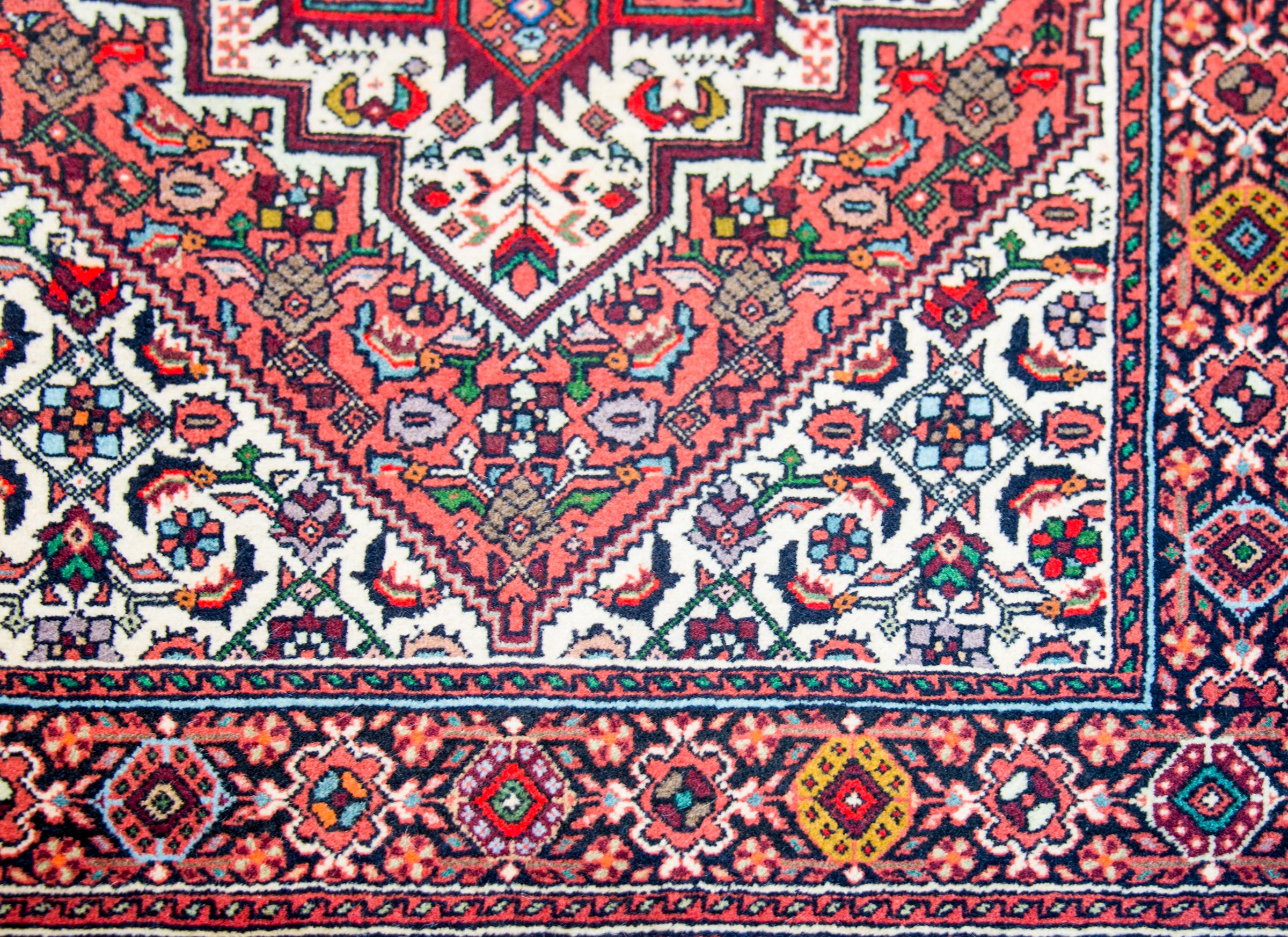 Beautiful Mid-20th Century Bidjar Rug In Good Condition For Sale In Chicago, IL