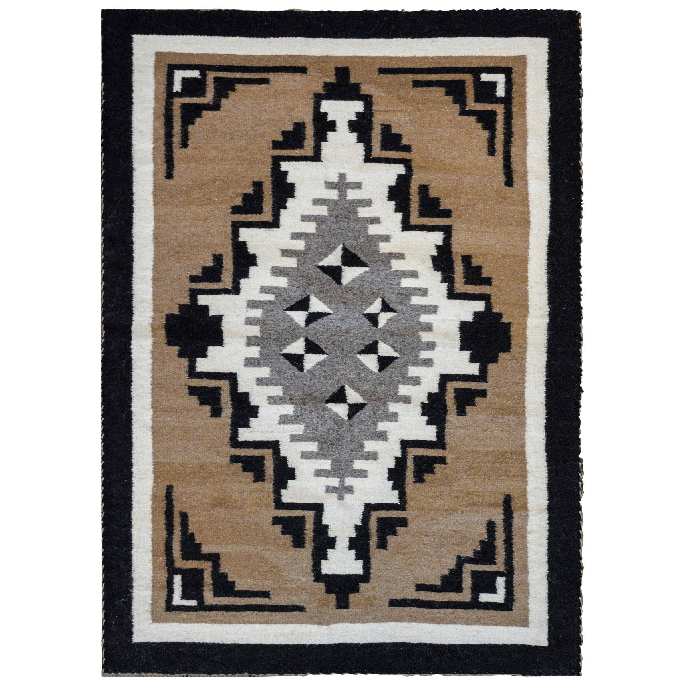 Beautiful Mid-20th Century Navajo Rug