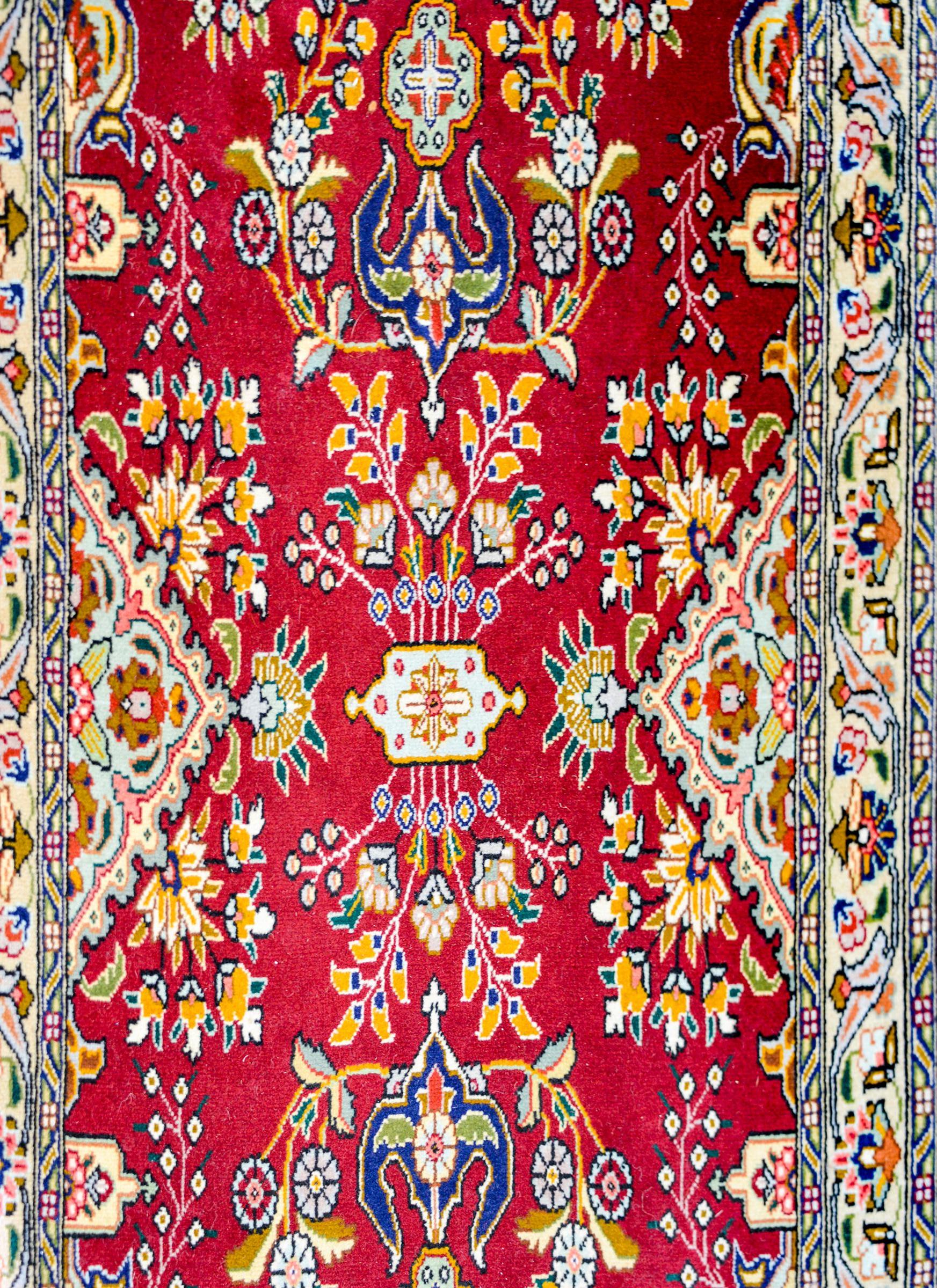 Beautiful Mid-20th Century Tabriz Runner In Good Condition For Sale In Chicago, IL