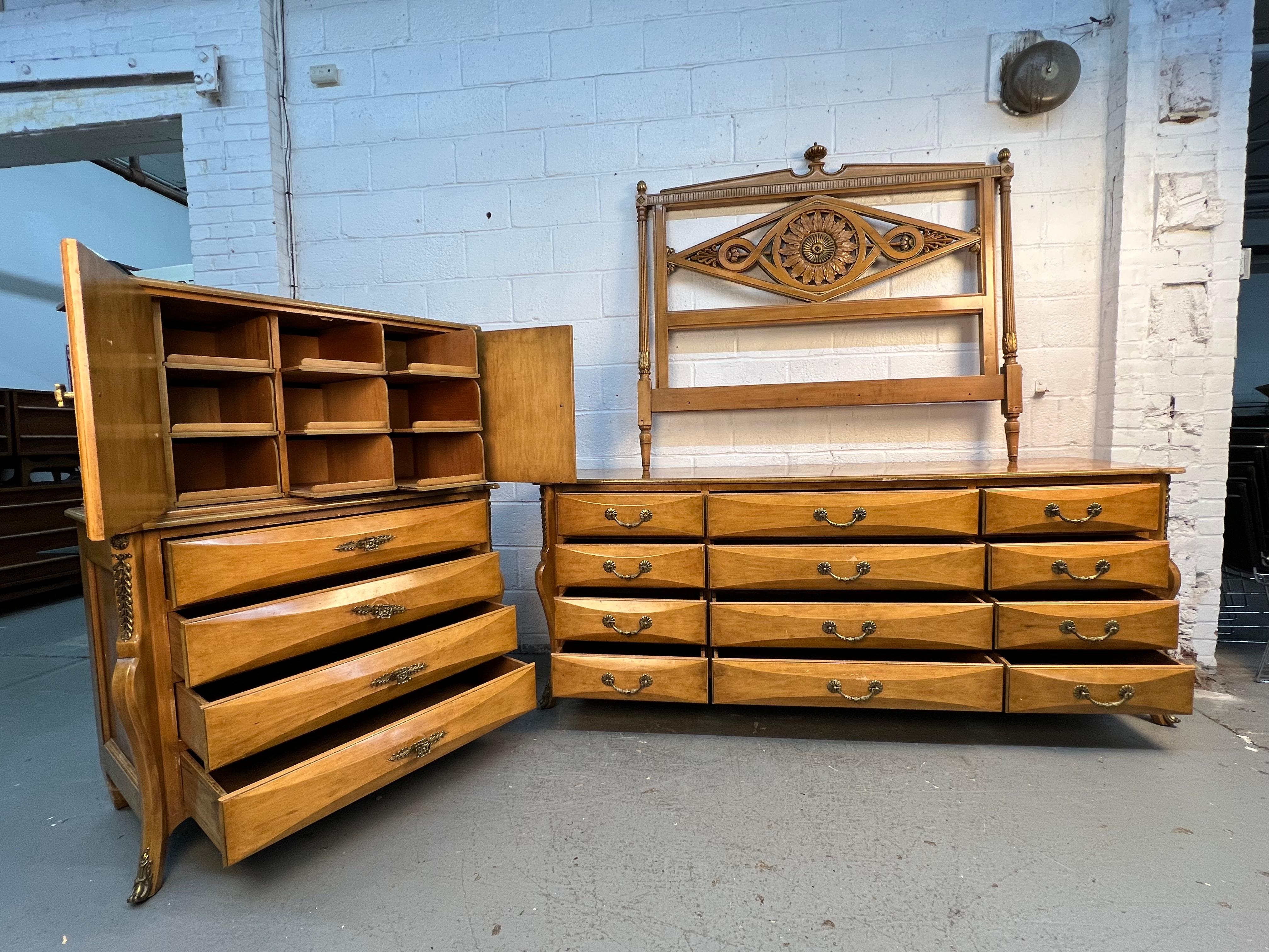 Mid-Century moderno Bellissima camera da letto di metà secolo in vendita
