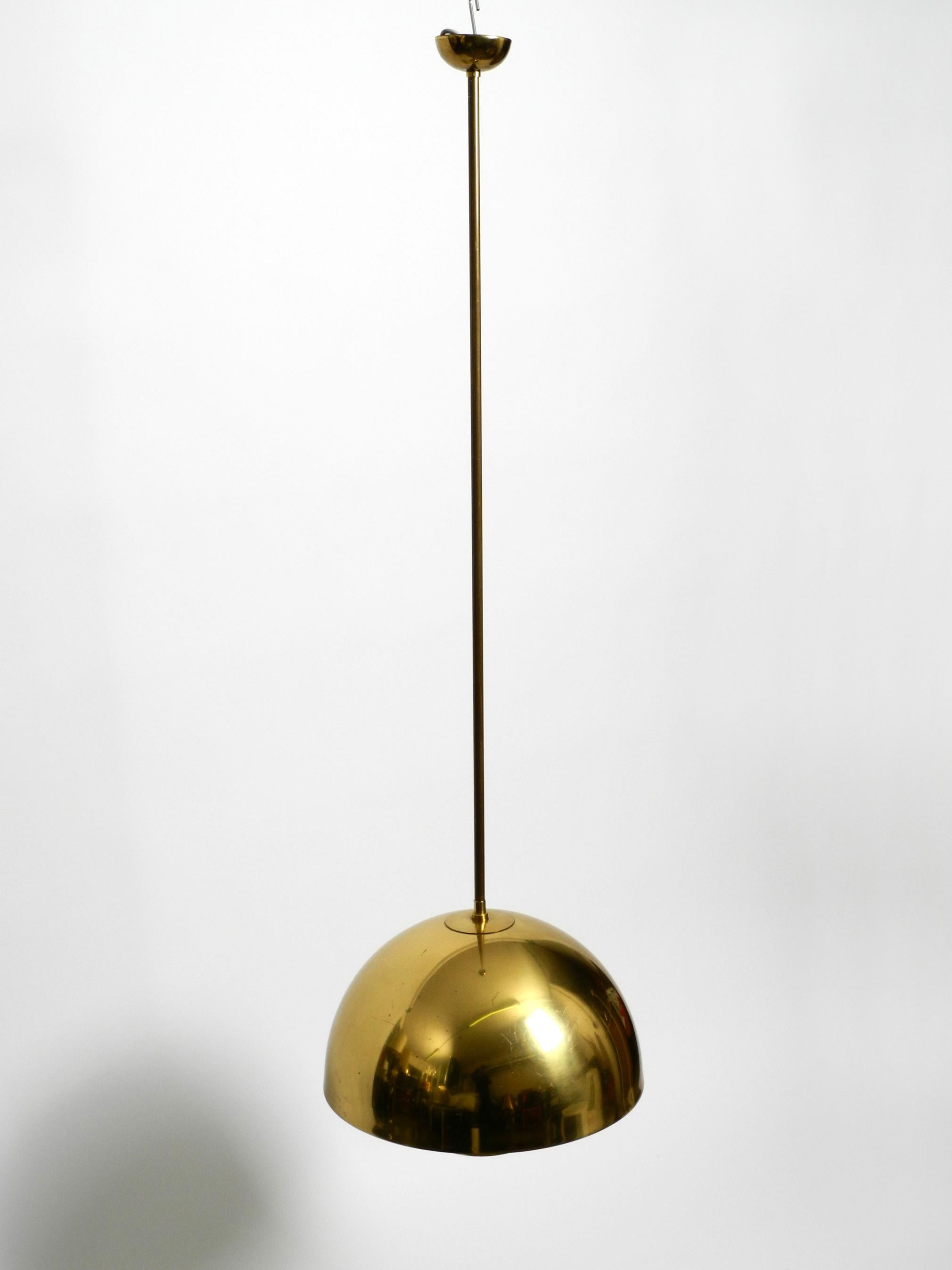 Beautiful Mid Century Brass Ceiling Lamp from the Vereinigte Werkstätten In Good Condition For Sale In München, DE