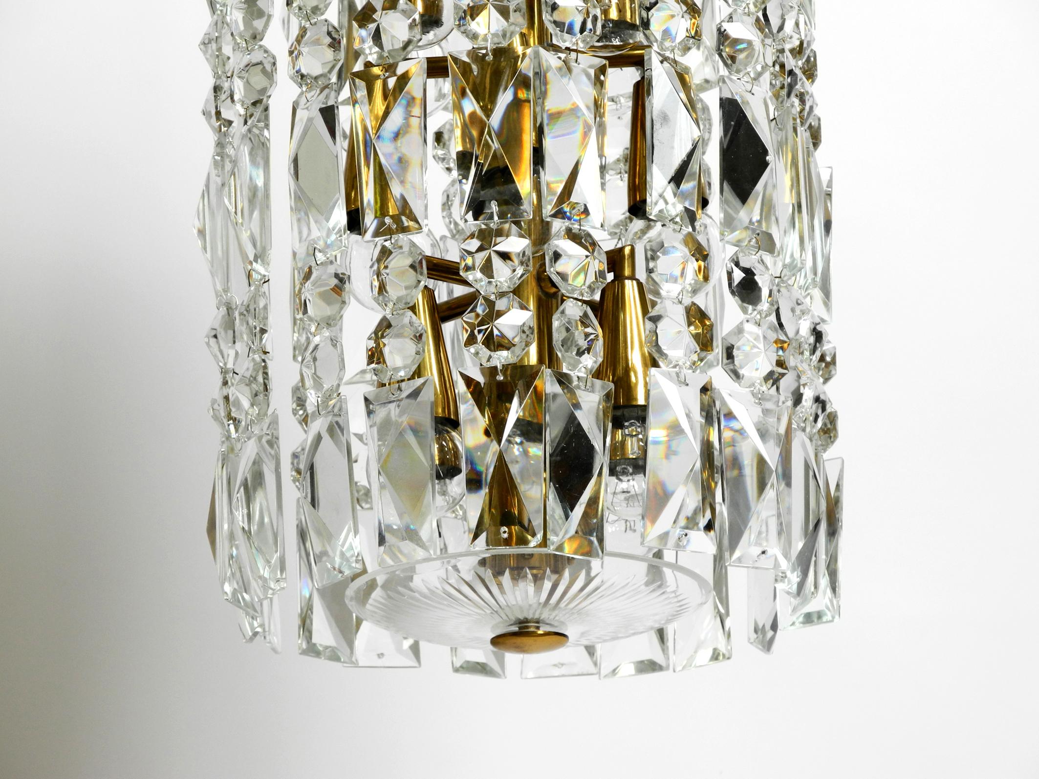 Beautiful Midcentury Brass Crystal Glass Chandelier from Vereinigte Werkstätten For Sale 2
