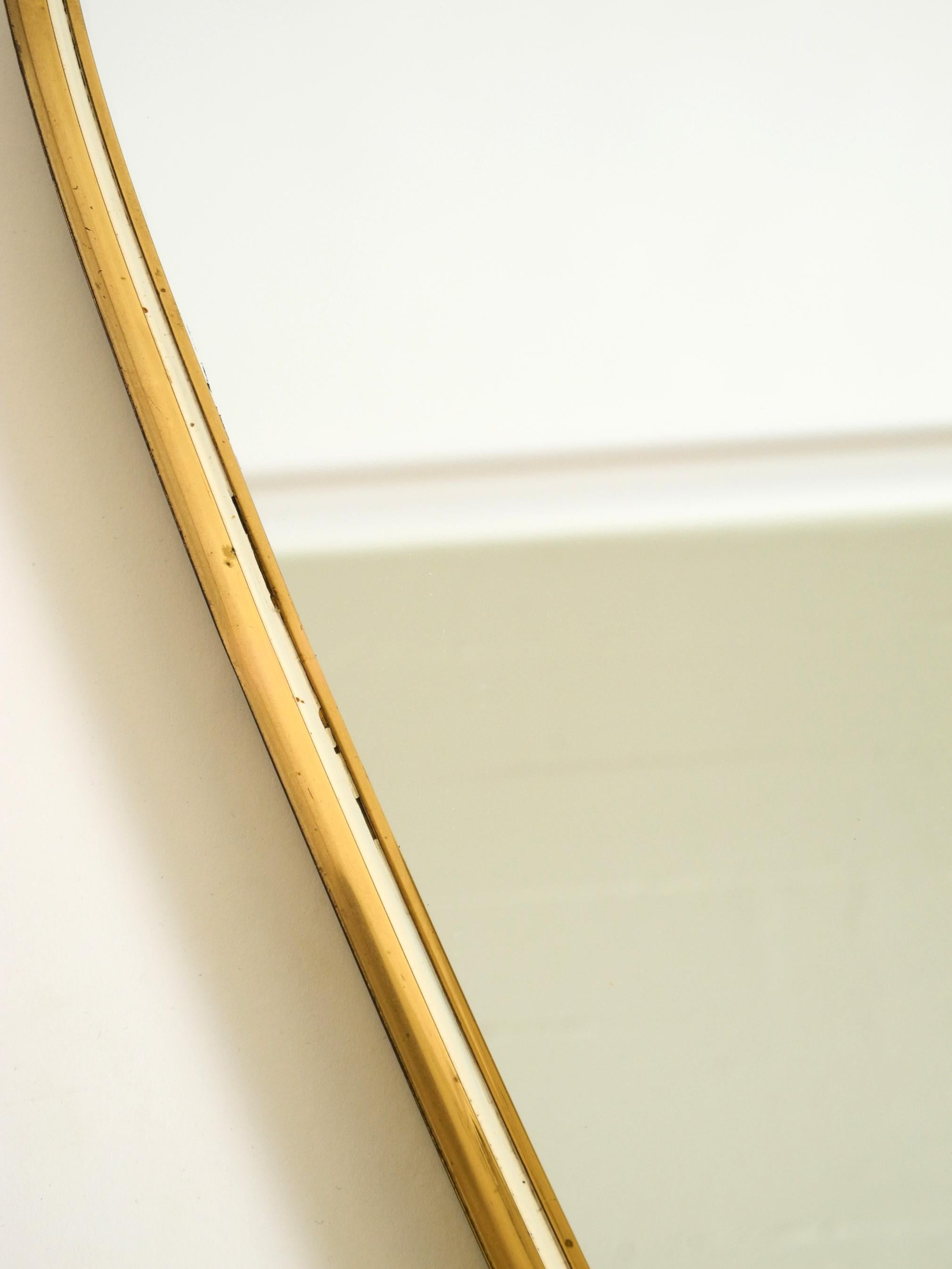 Magnifique miroir mural réniforme en laiton du milieu du siècle de Münchner Zierspiegel. en vente 7