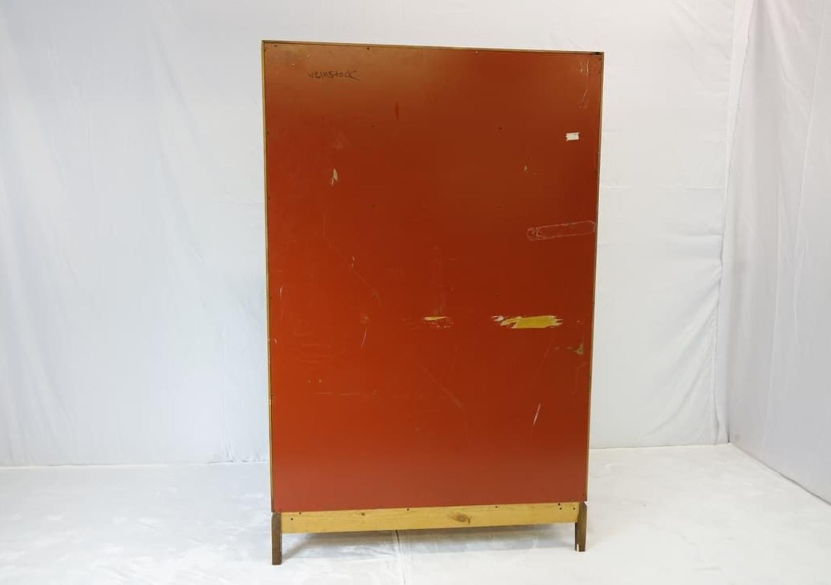 Beautiful Mid-Century Cabinet With Drawers For Sale 5