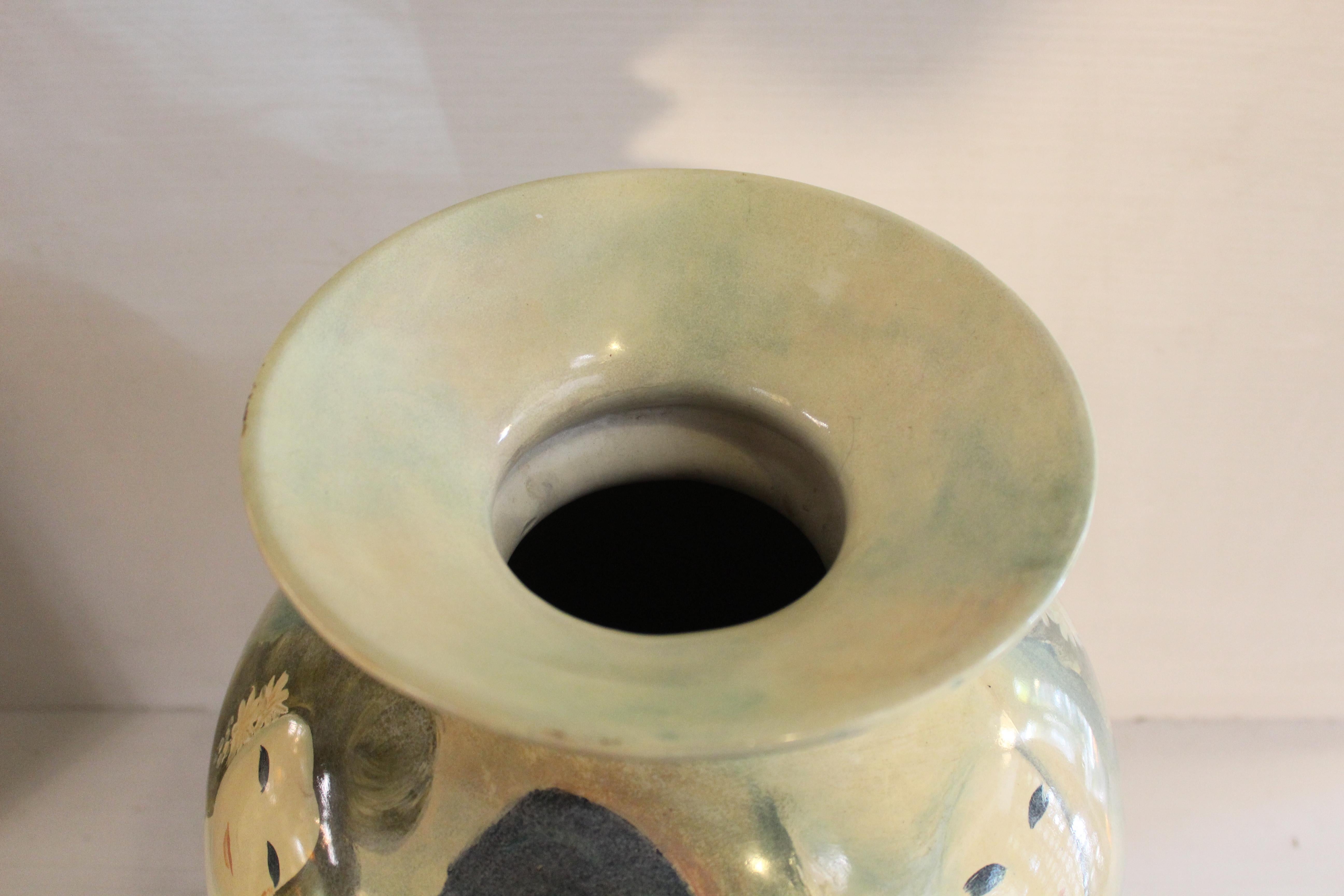 Schöne Keramikvase aus der Mitte des Jahrhunderts im Angebot 3