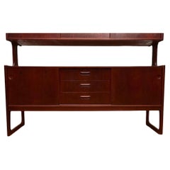 Schöne Mid Century Danish Modern Teak 2 tier Credenza Sideboard Schrank