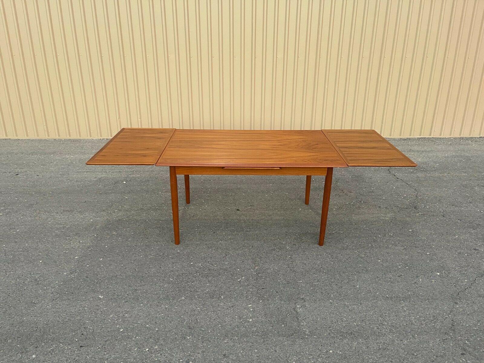 Mid-20th Century Mid Century Danish Modern Teak Dining Table Extendable Draw Leaf
