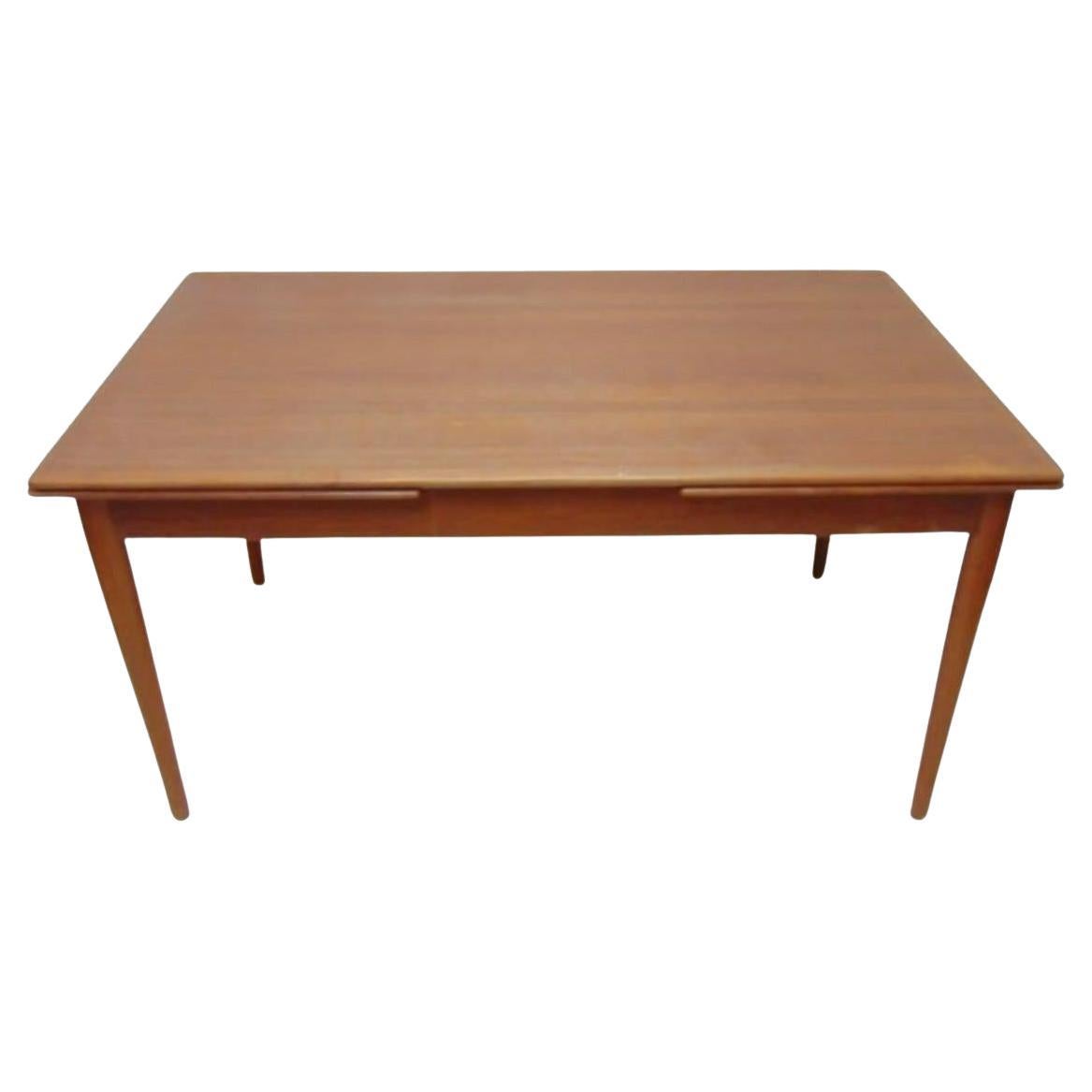 Beautiful Mid century Danish Modern Teak extension dining table Hornslet