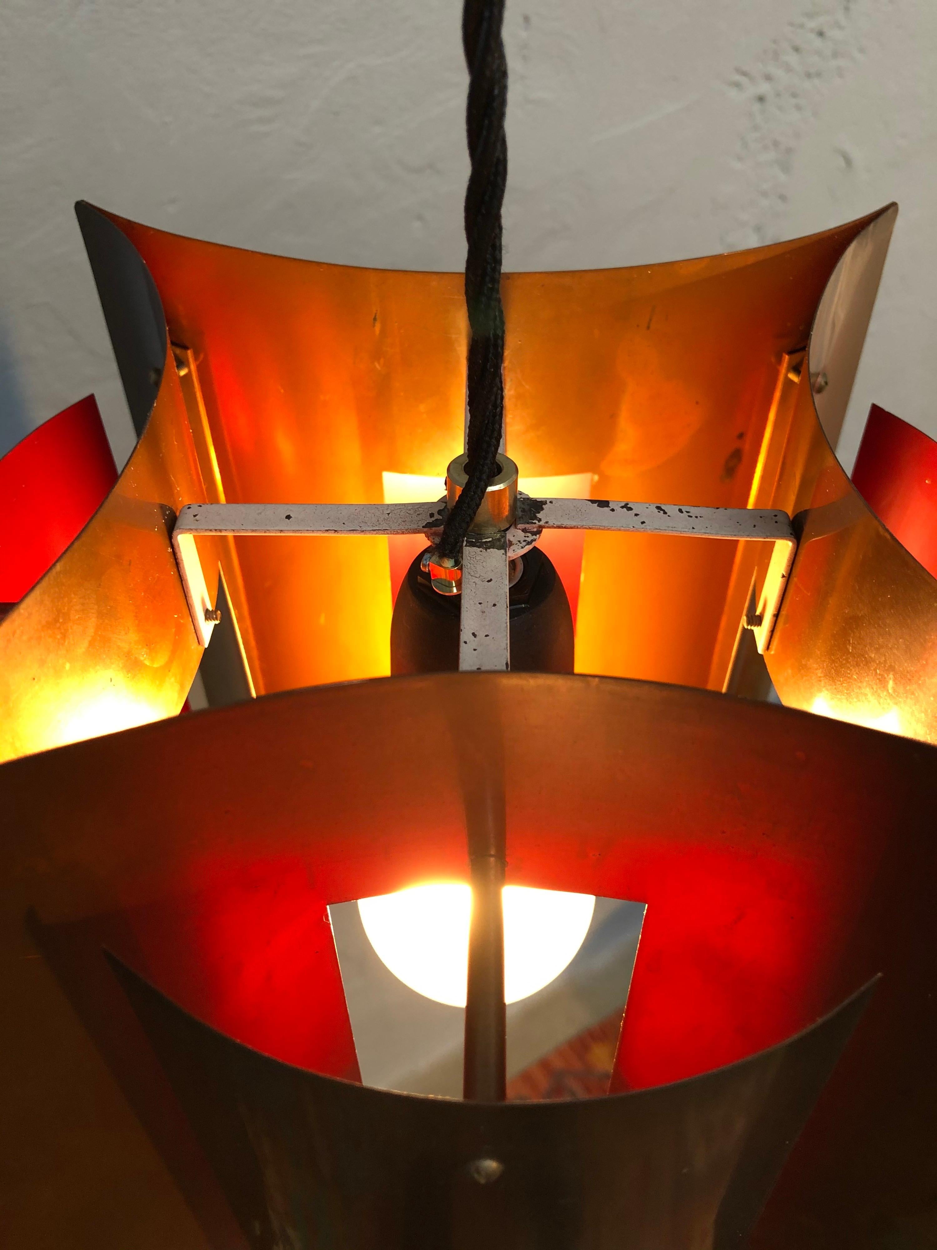 Magnifique lampe suspendue danoise du milieu du siècle dernier en cuivre Bon état - En vente à Søborg, DK