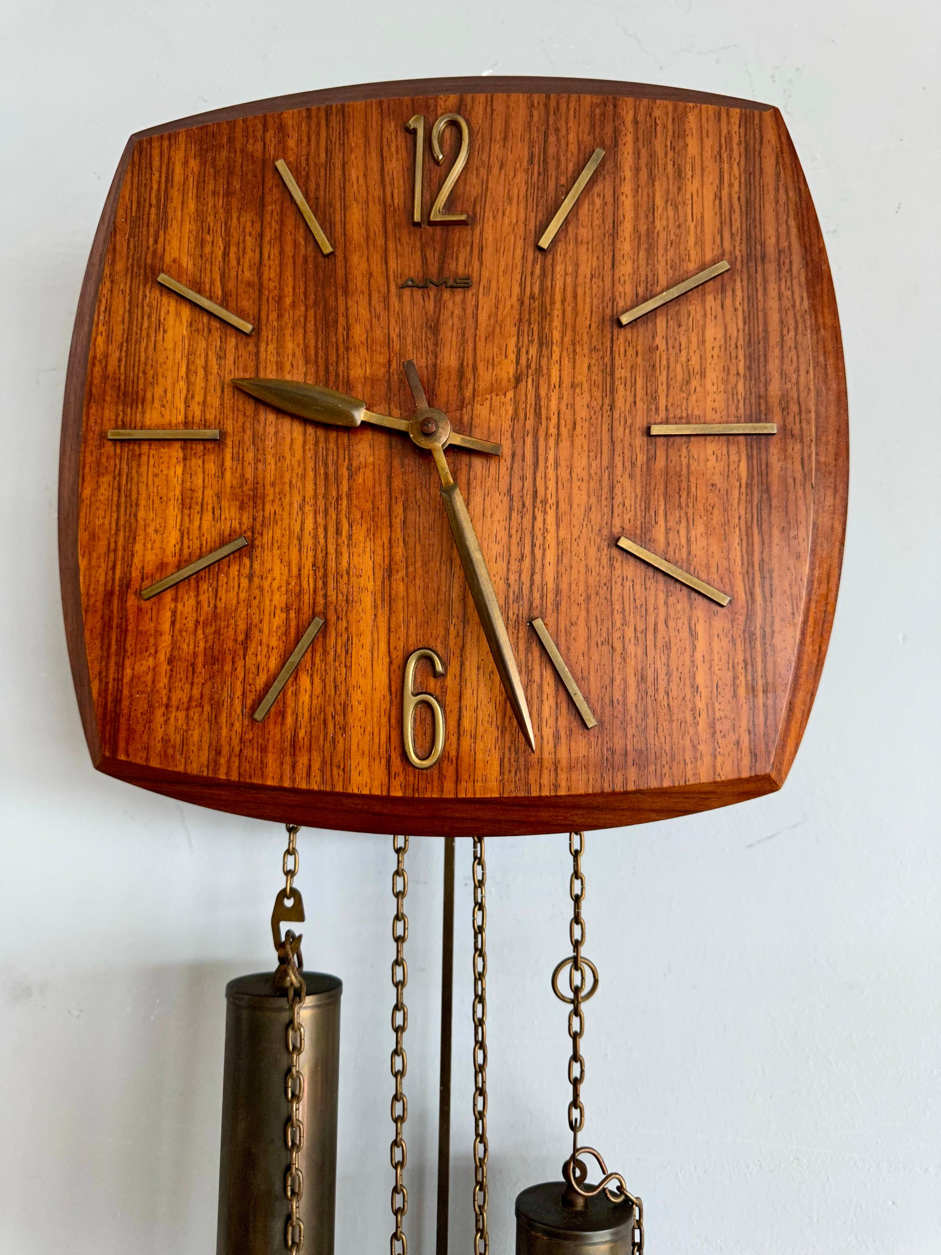 Beautiful Midcentury Danish Teak Wood Pendulum Wall Clock, Great Condition 1960s For Sale 12