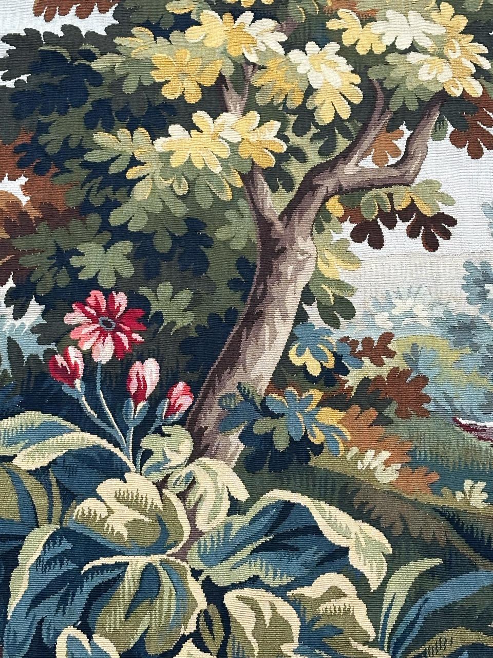 Beautiful mid century french handwoven Aubusson tapestry « greenery with bird » (20. Jahrhundert) im Angebot