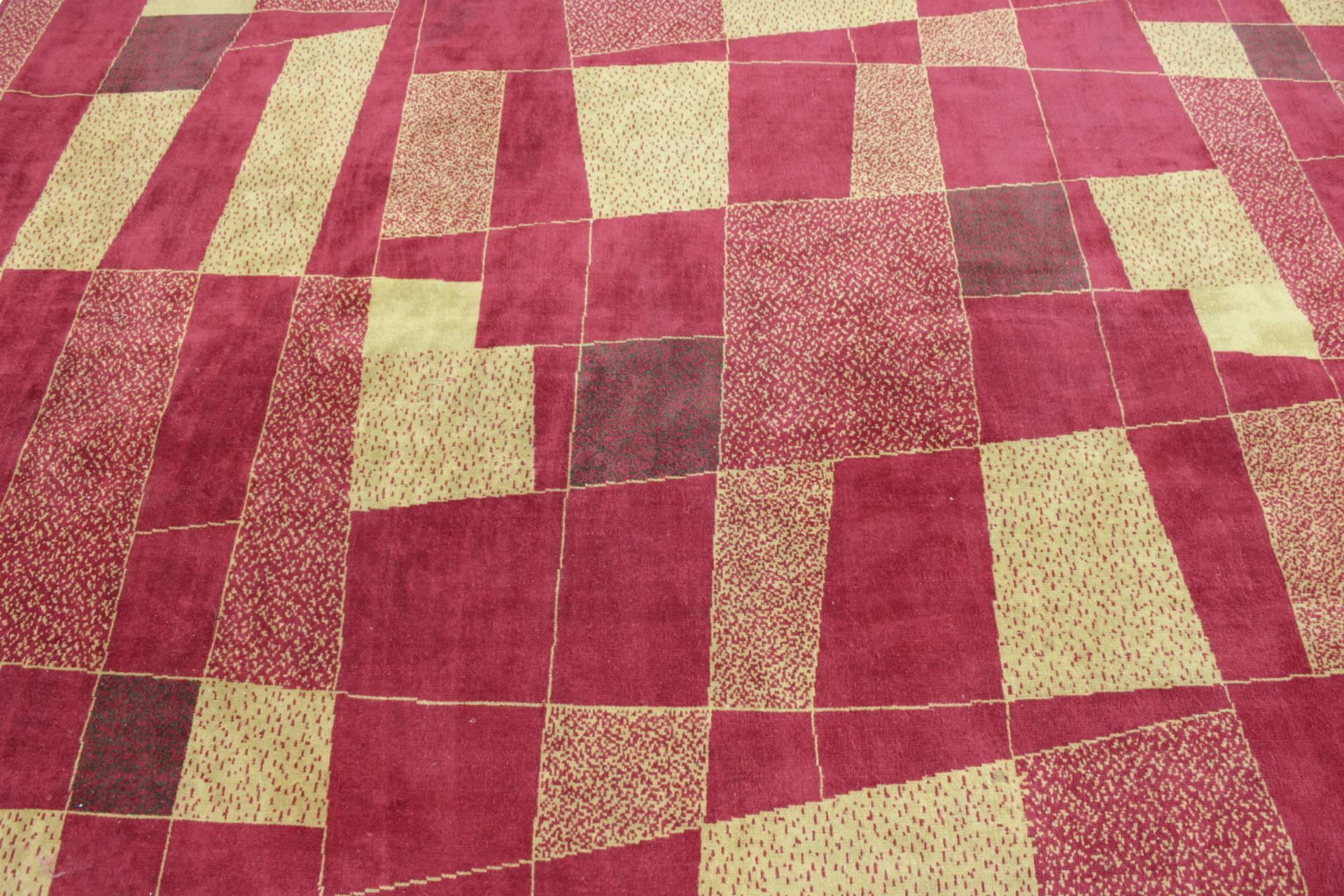 Schöner geometrischer Teppich oder Teppich aus der Mitte des Jahrhunderts (Tschechisch) im Angebot