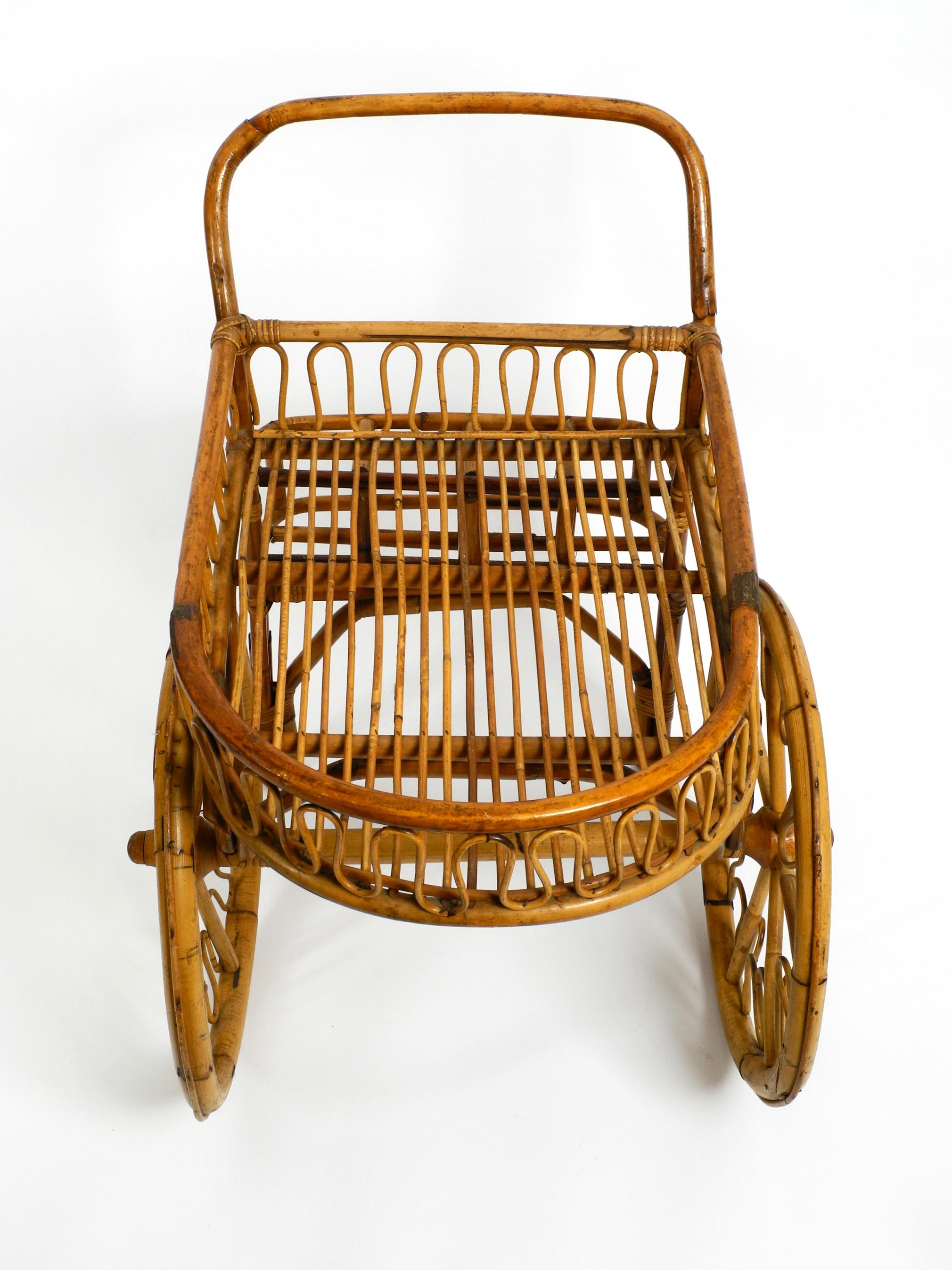 Beautiful Mid Century Italian Bar Cart, Serving Trolley Made Entirely of Bamboo 12