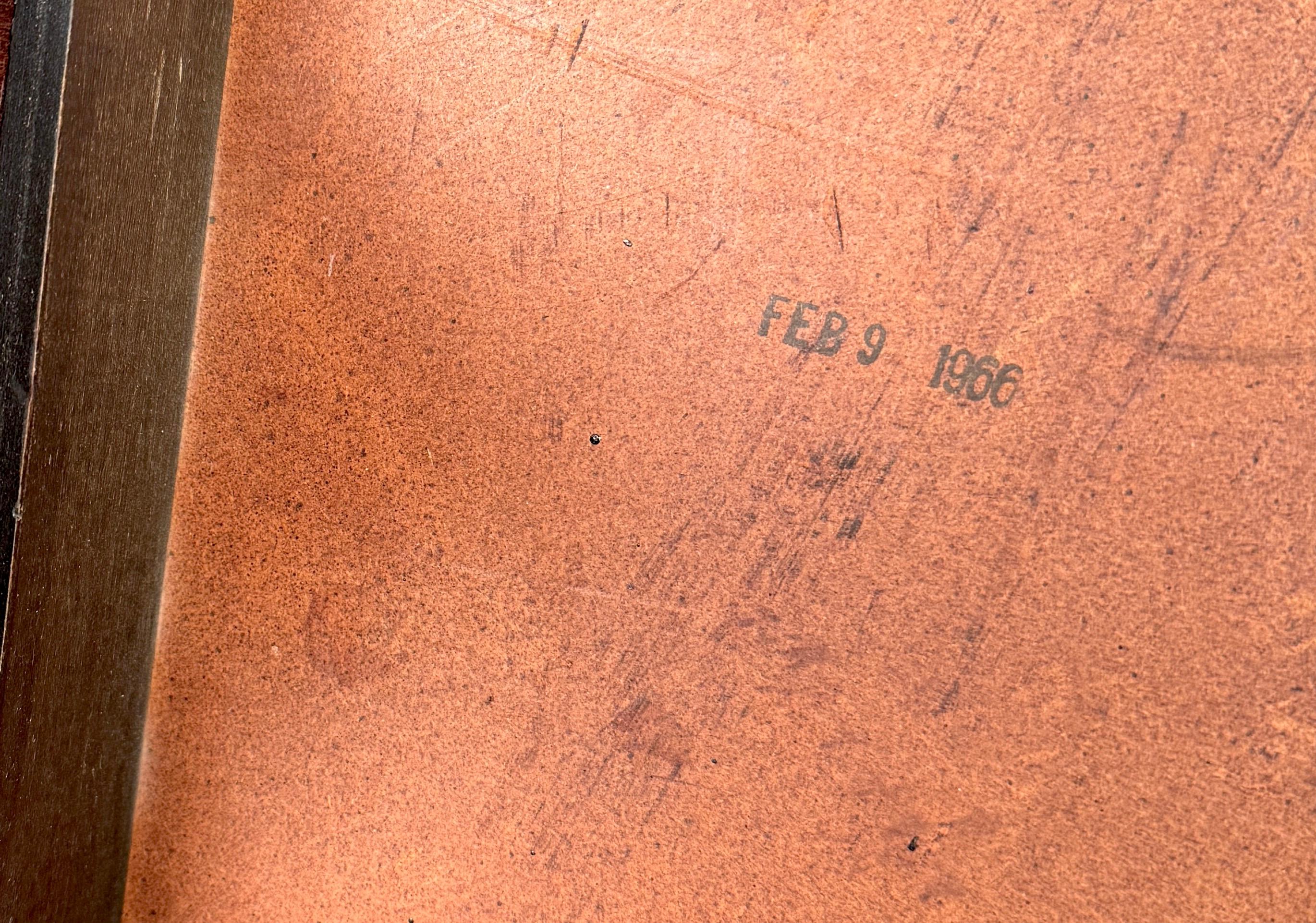 Beautiful Mid-Century Laminate Side Table For Sale 5