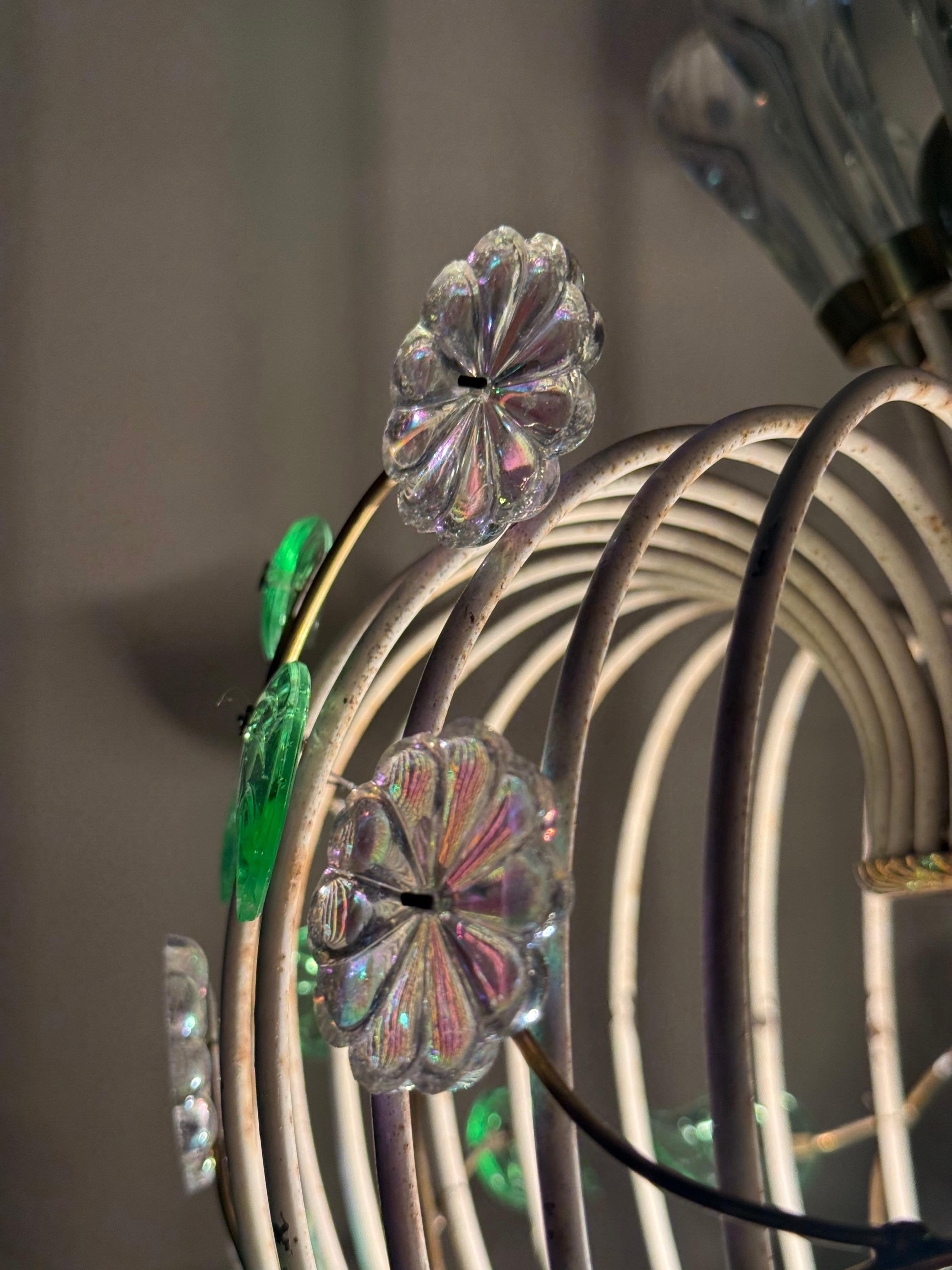 Bellissima lampada a sospensione a gabbia d'uccello moderna di metà secolo con fiori iridescenti del 1950 in vendita 7
