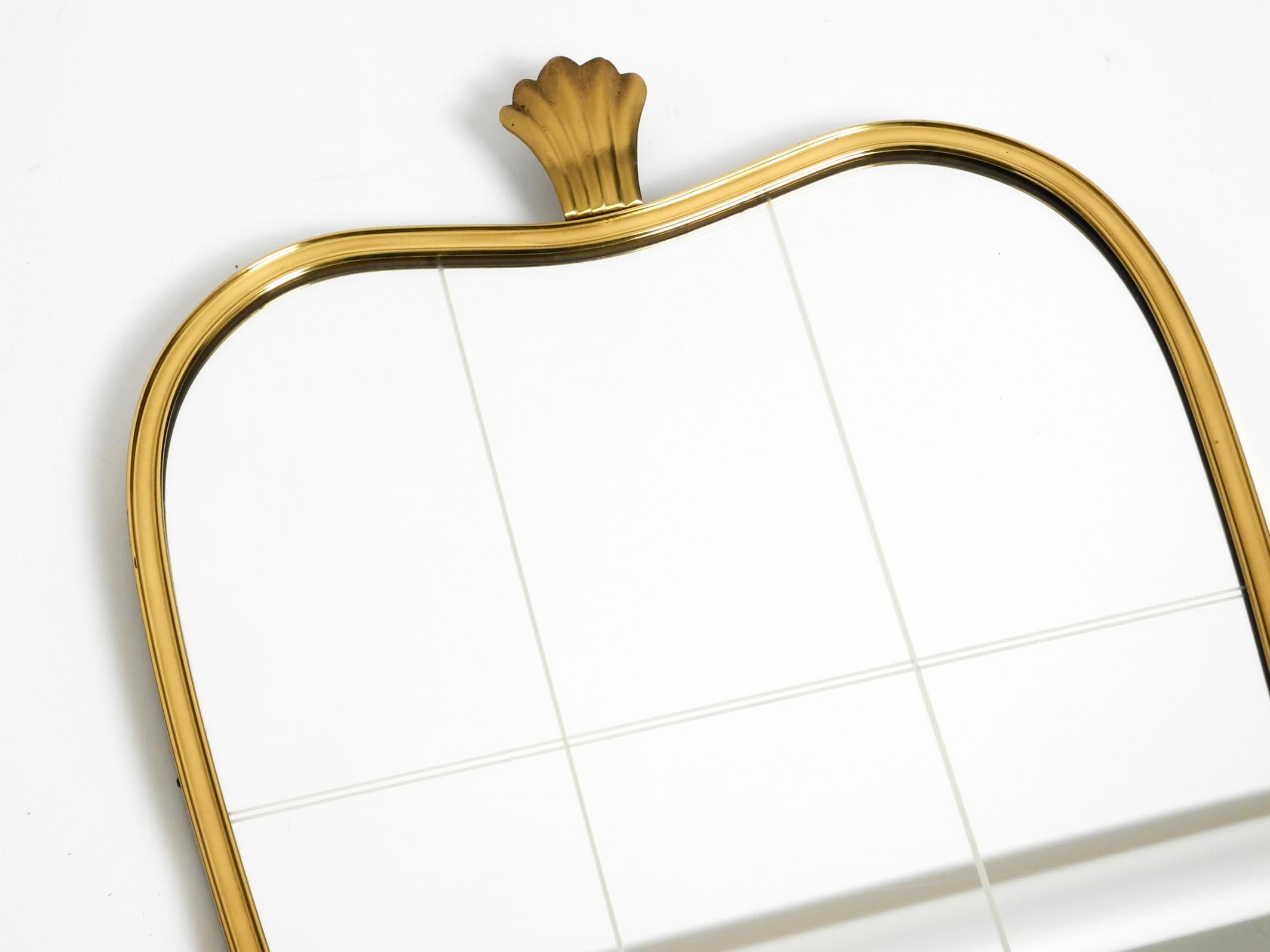 Beautiful Mid Century Modern brass wall mirror by Munich Zierspiegel In Good Condition In München, DE